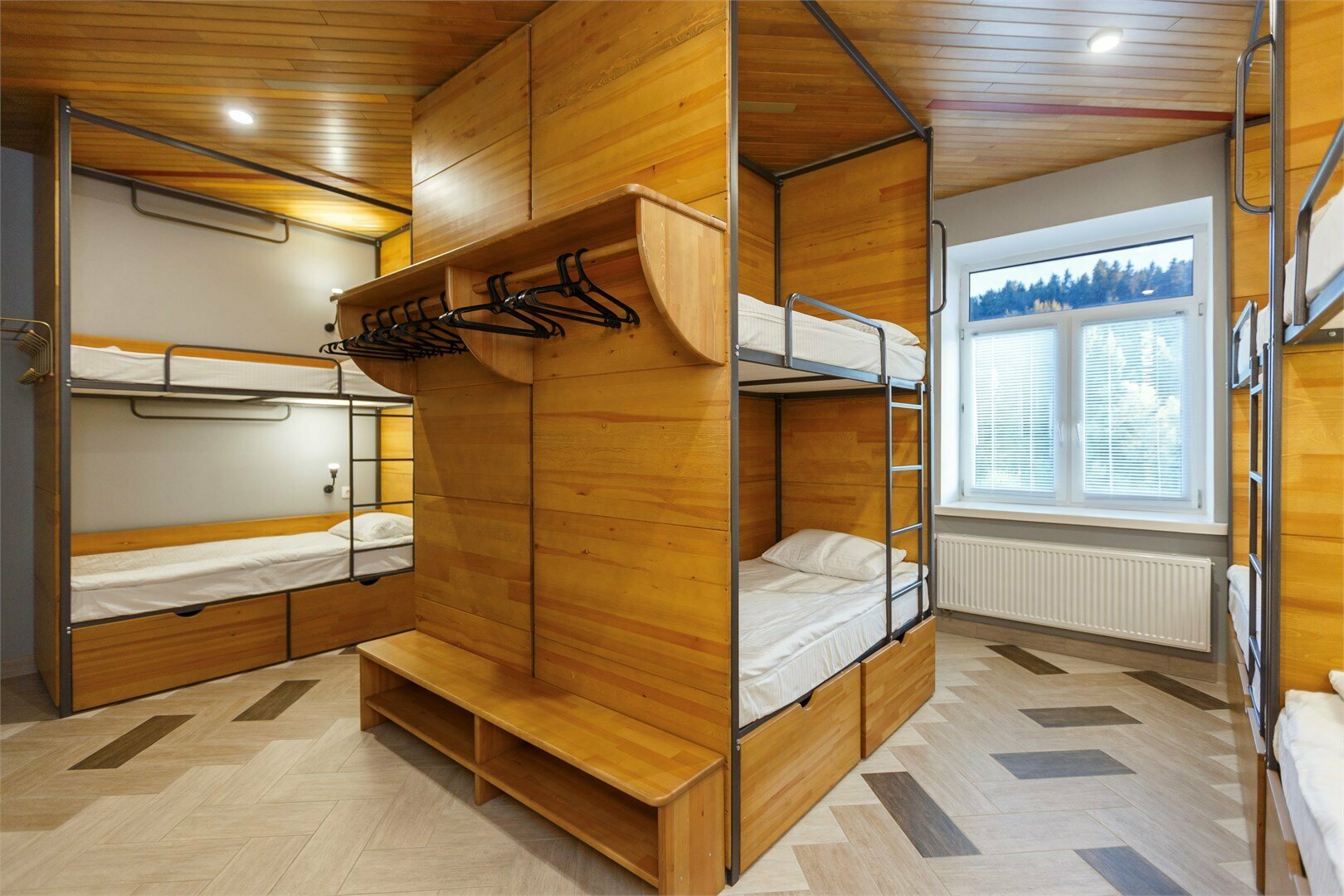 Хостел № 102 В ( от 6 до 12 мест без подселения, общая гостиная с № 102 А )