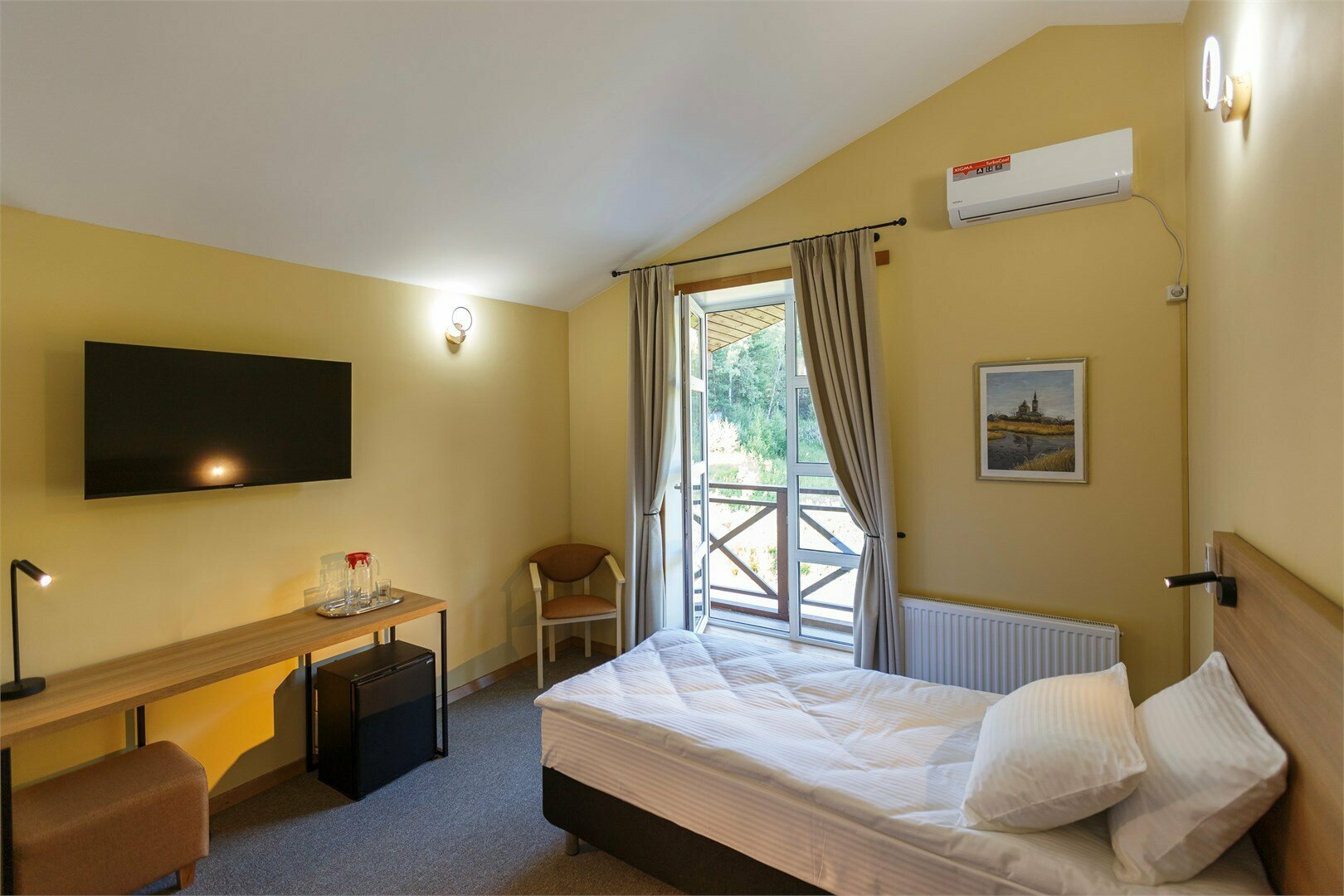 Стандарт - мансарда №303