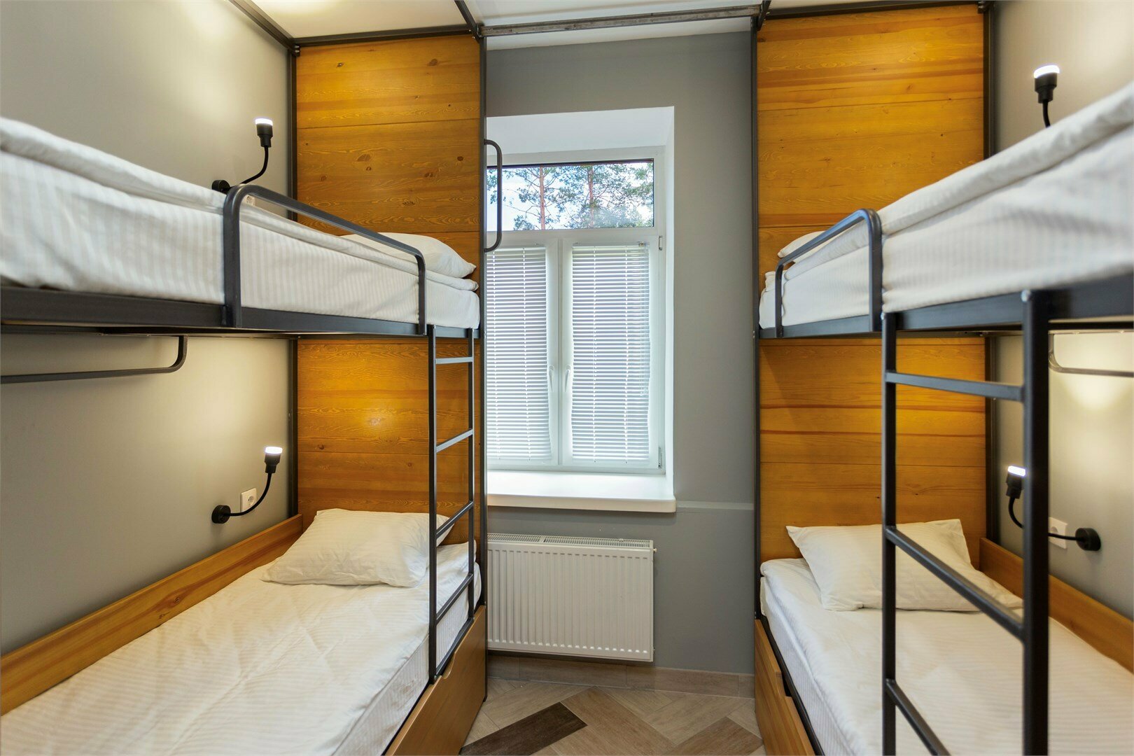 Хостел № 102 А ( от 4 до 8 мест без подселения,  общая гостиная с № 102 В )