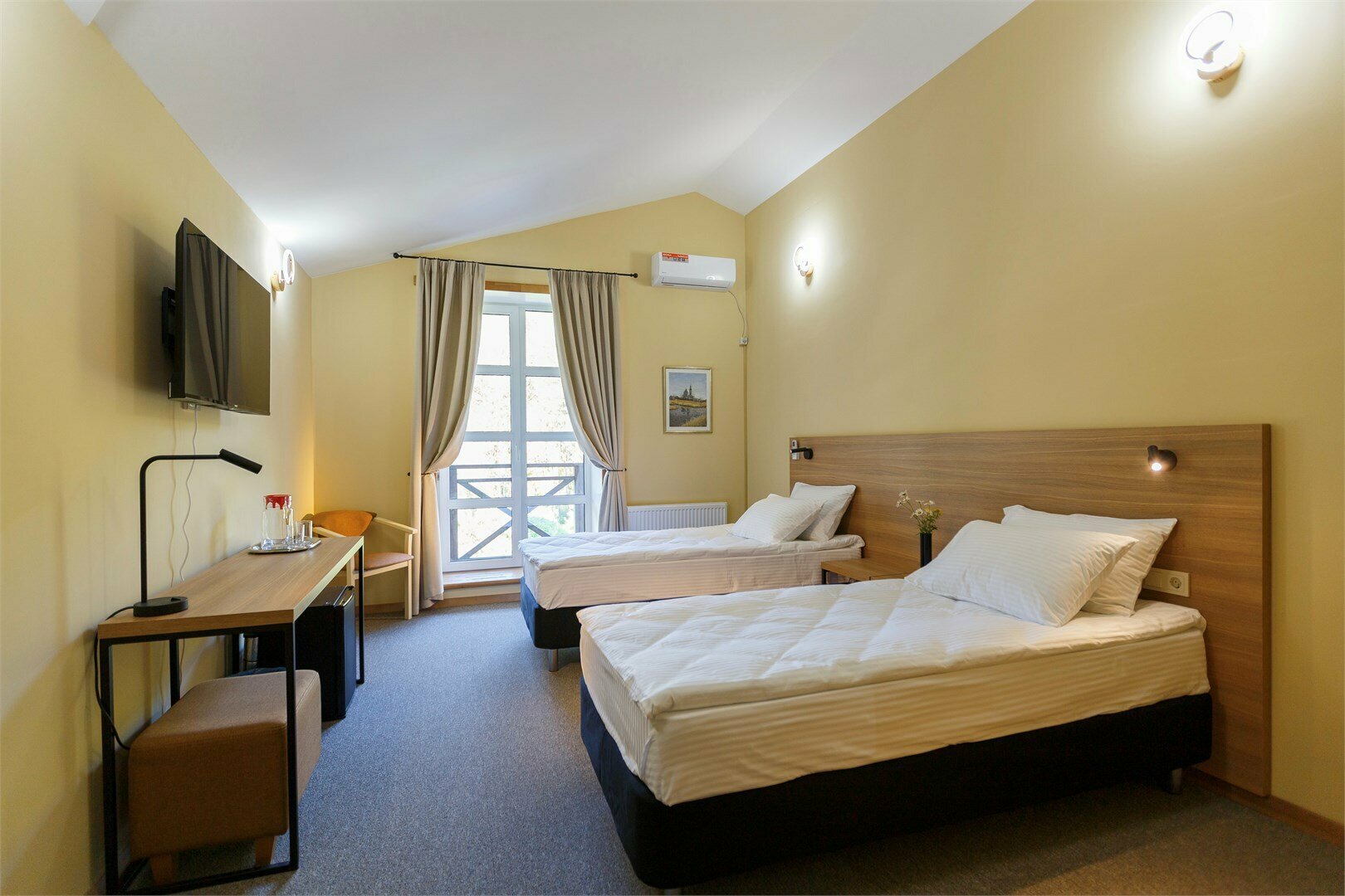 Стандарт - мансарда №303