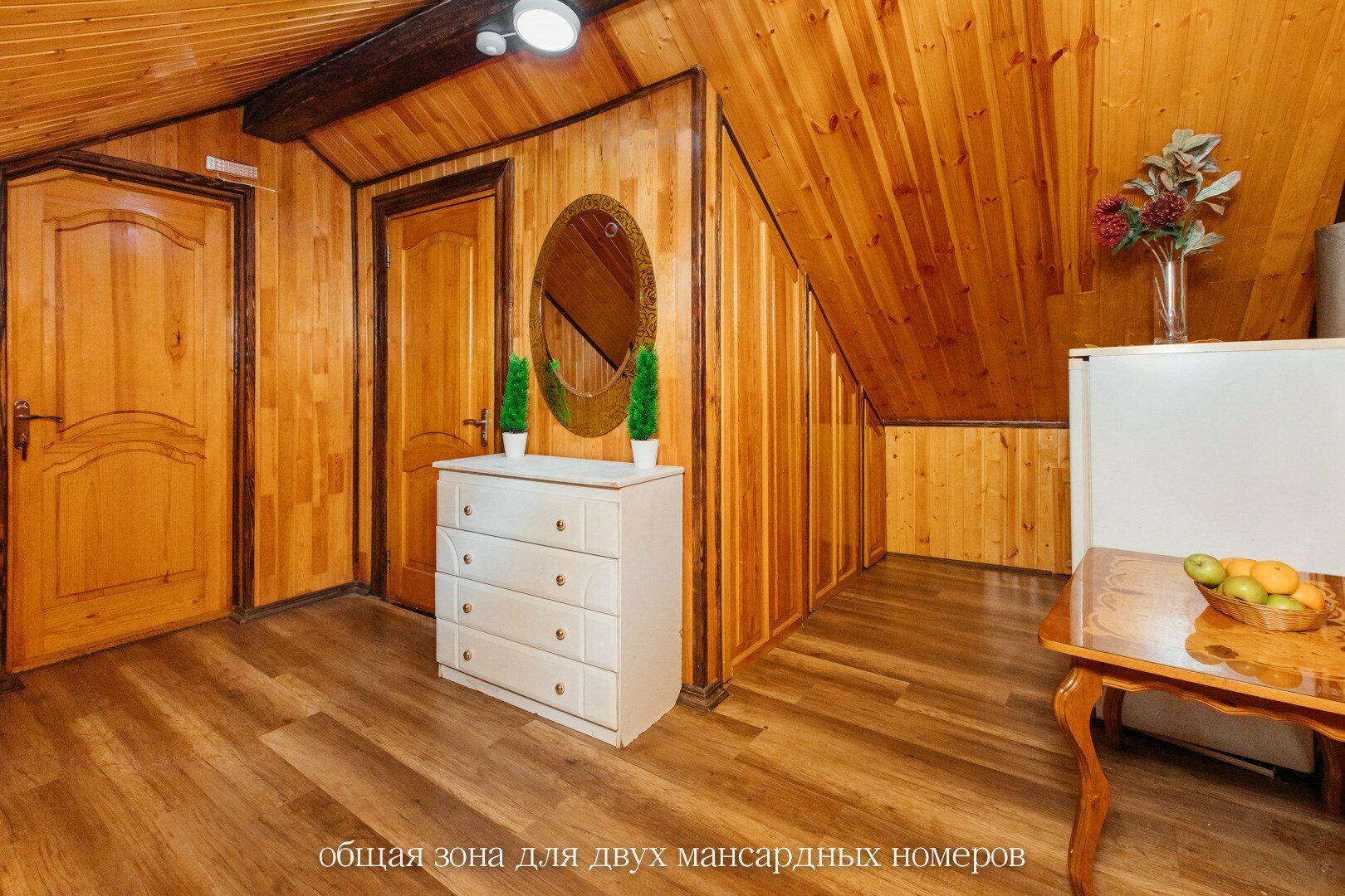 Мансарда 4-х местный эконом с удобствами на этаже