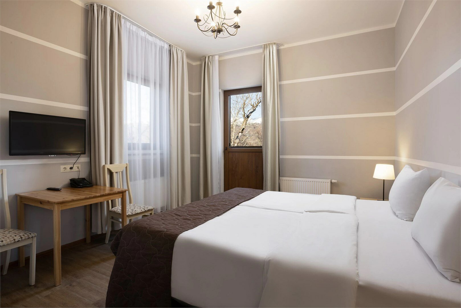 СТАНДАРТ НА КЛУБНОМ ЭТАЖЕ С БАЛКОНОМ И ВИДОМ НА ГОРЫ