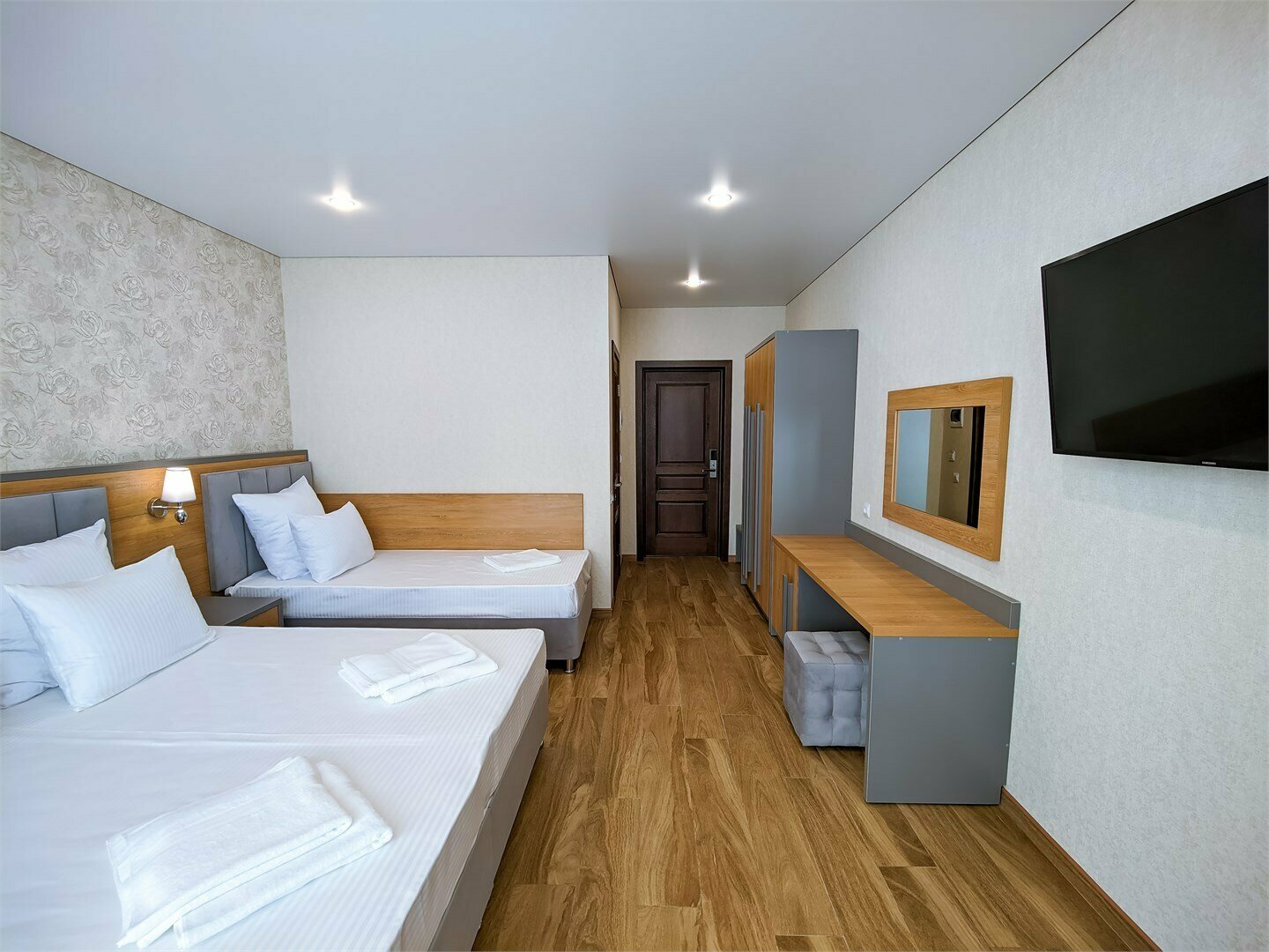 Стандарт трехместный с балконом  (вид на дюны)