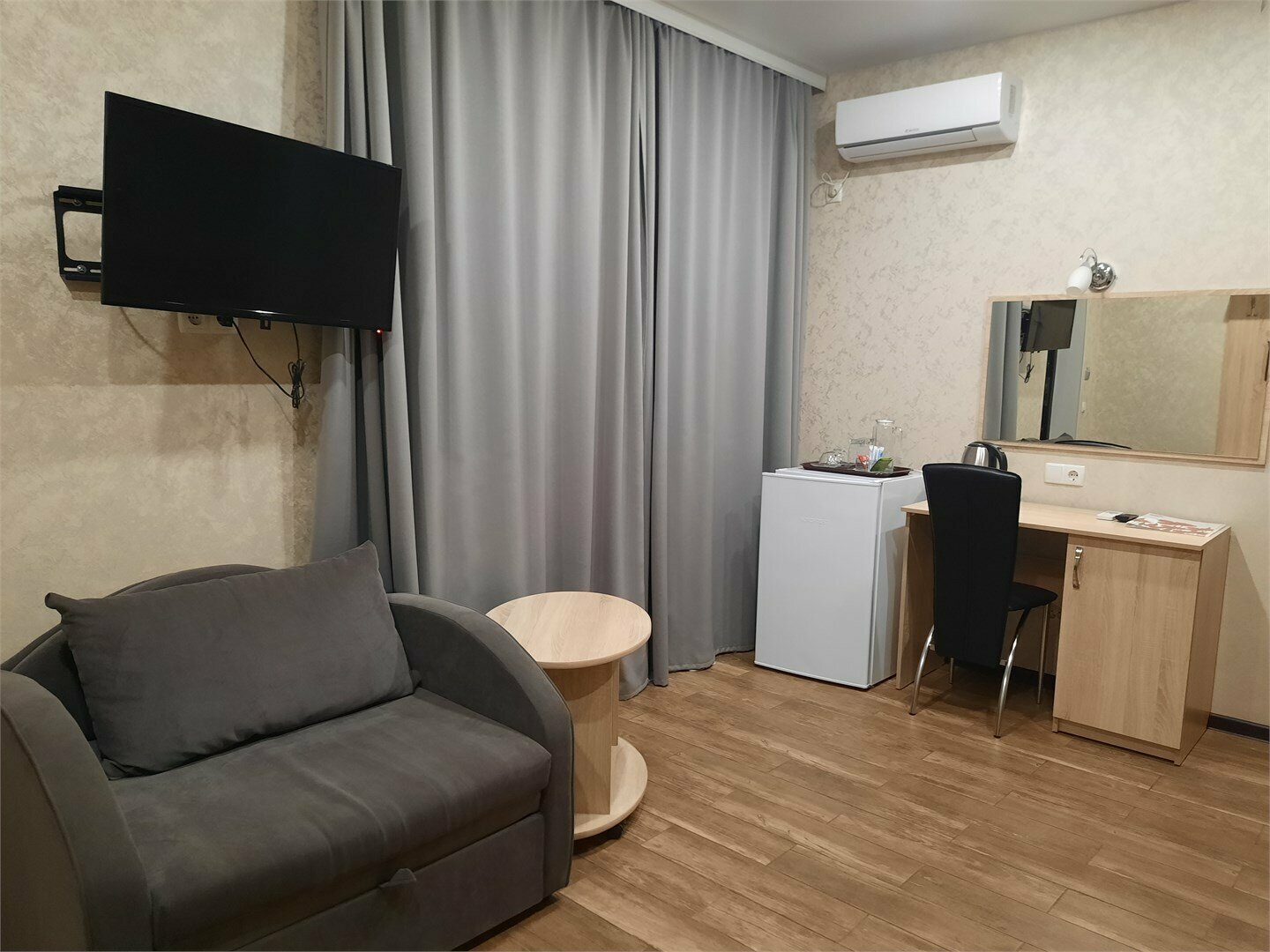 Двухместный номер с 1 кроватью или 2 отдельными кроватями и дополнительной кроватью