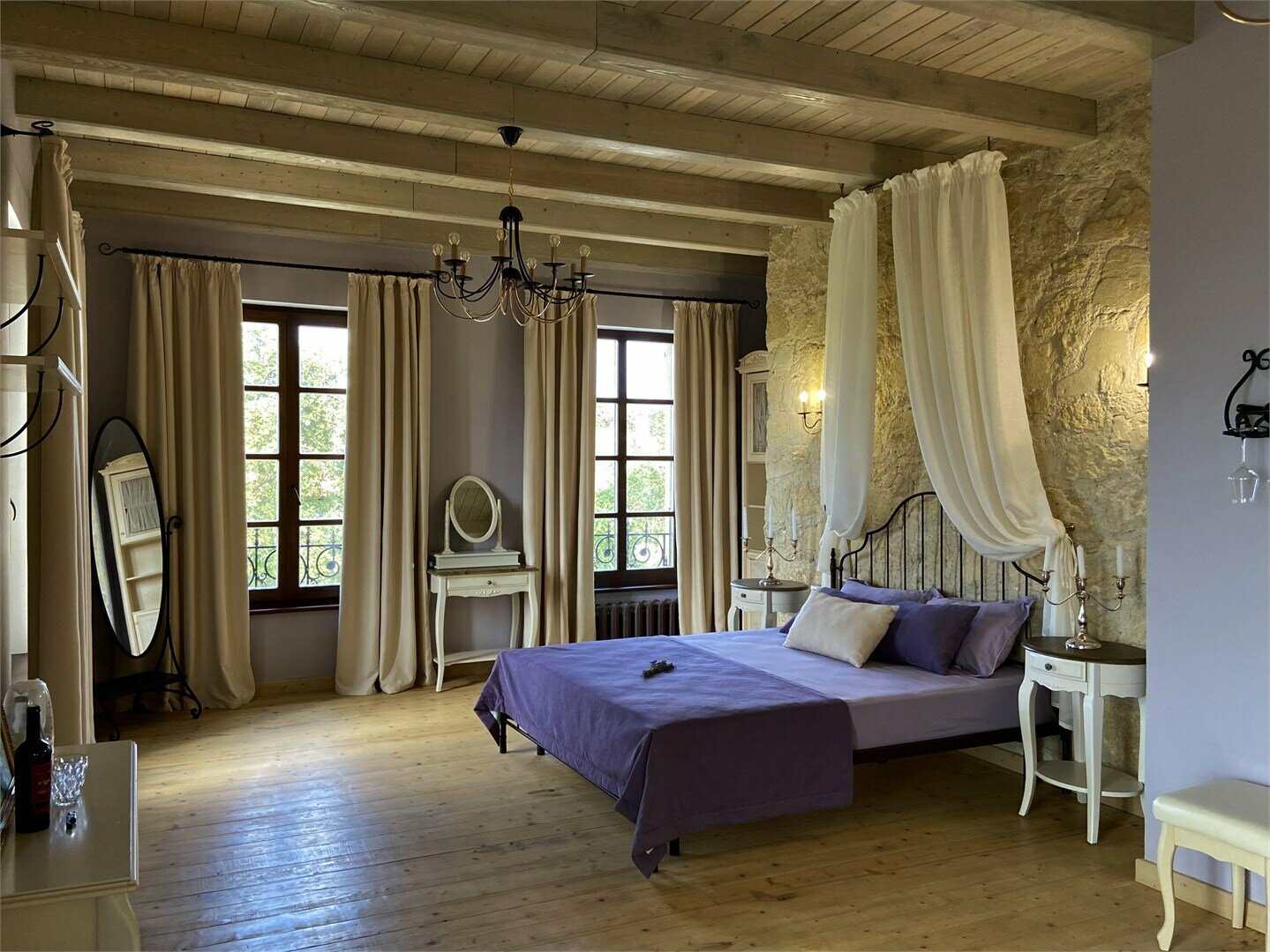 «Лилия» -4-х местный VIP номер