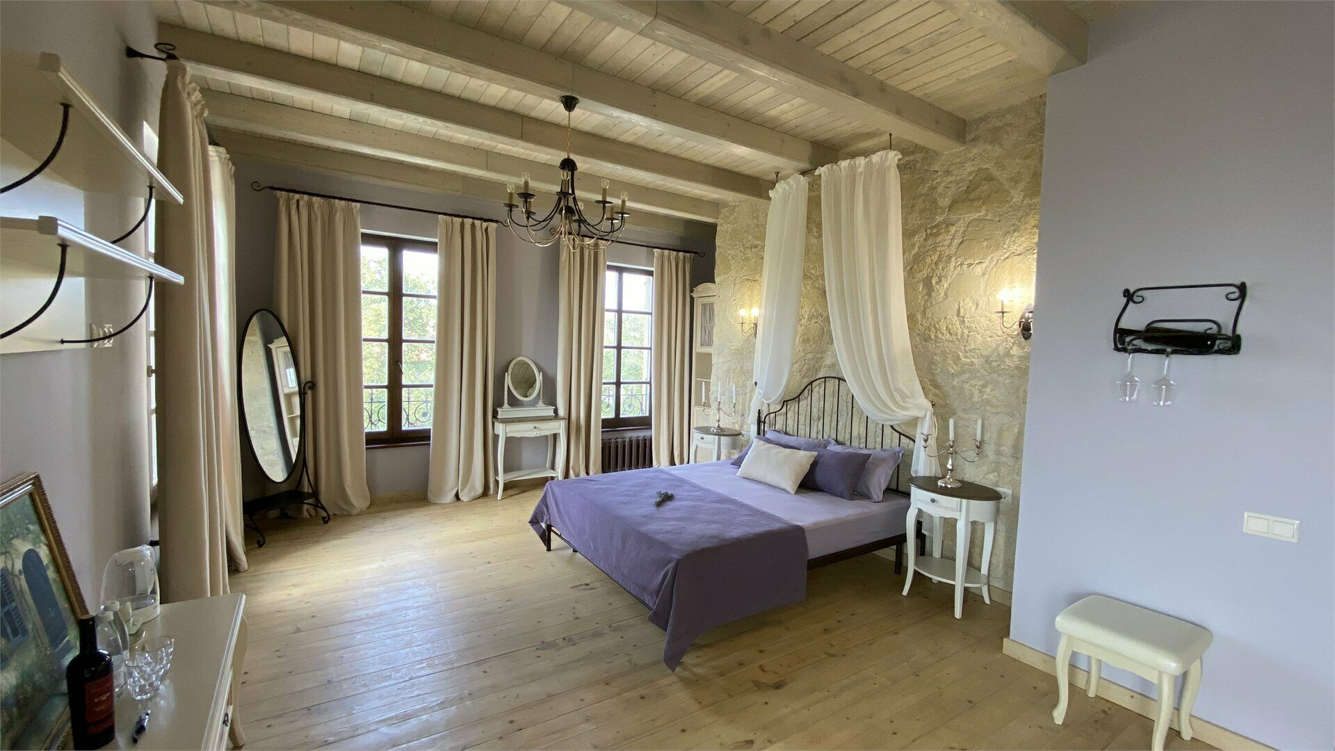 «Лилия» -4-х местный VIP номер