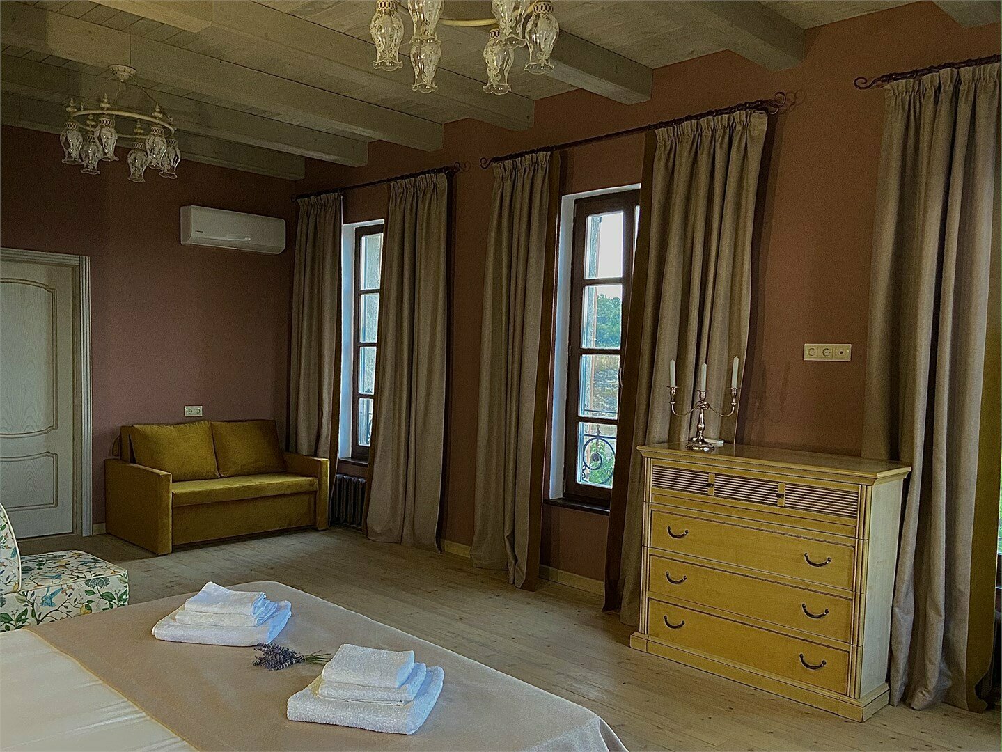 «Мак» 4-х местный номер Премиум класса