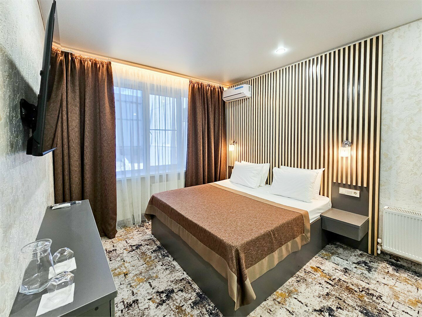 ДЖУНИОР СЮИТ