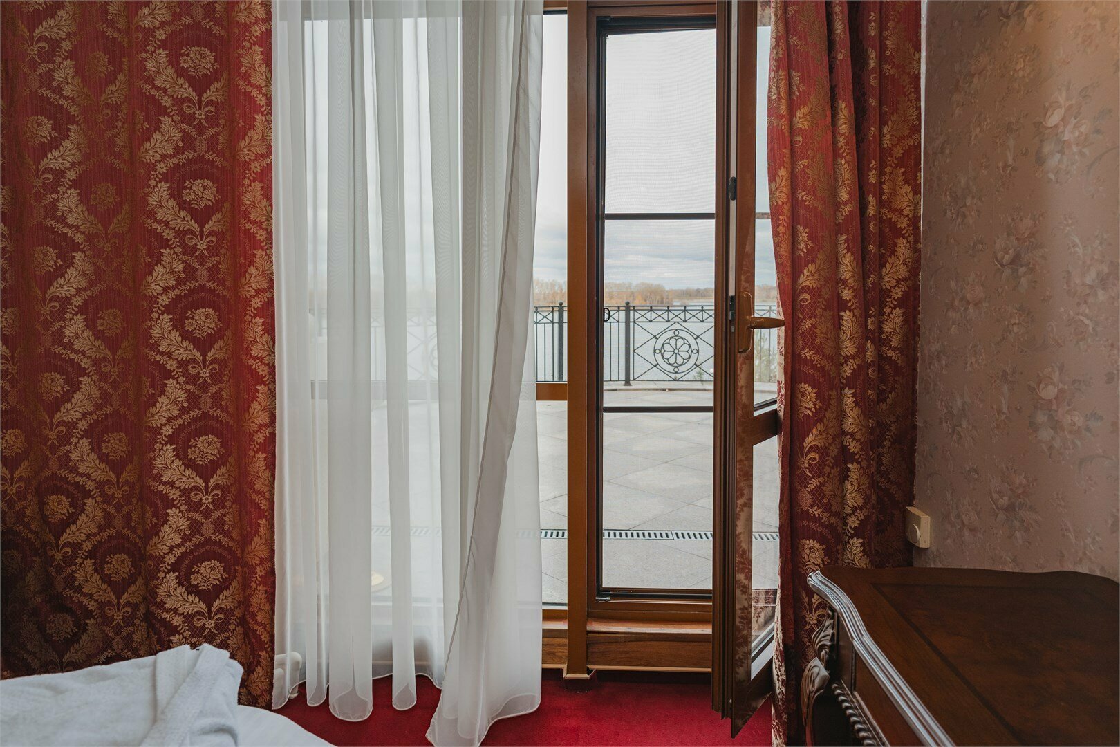 Люкс двухкомнатный c террасой