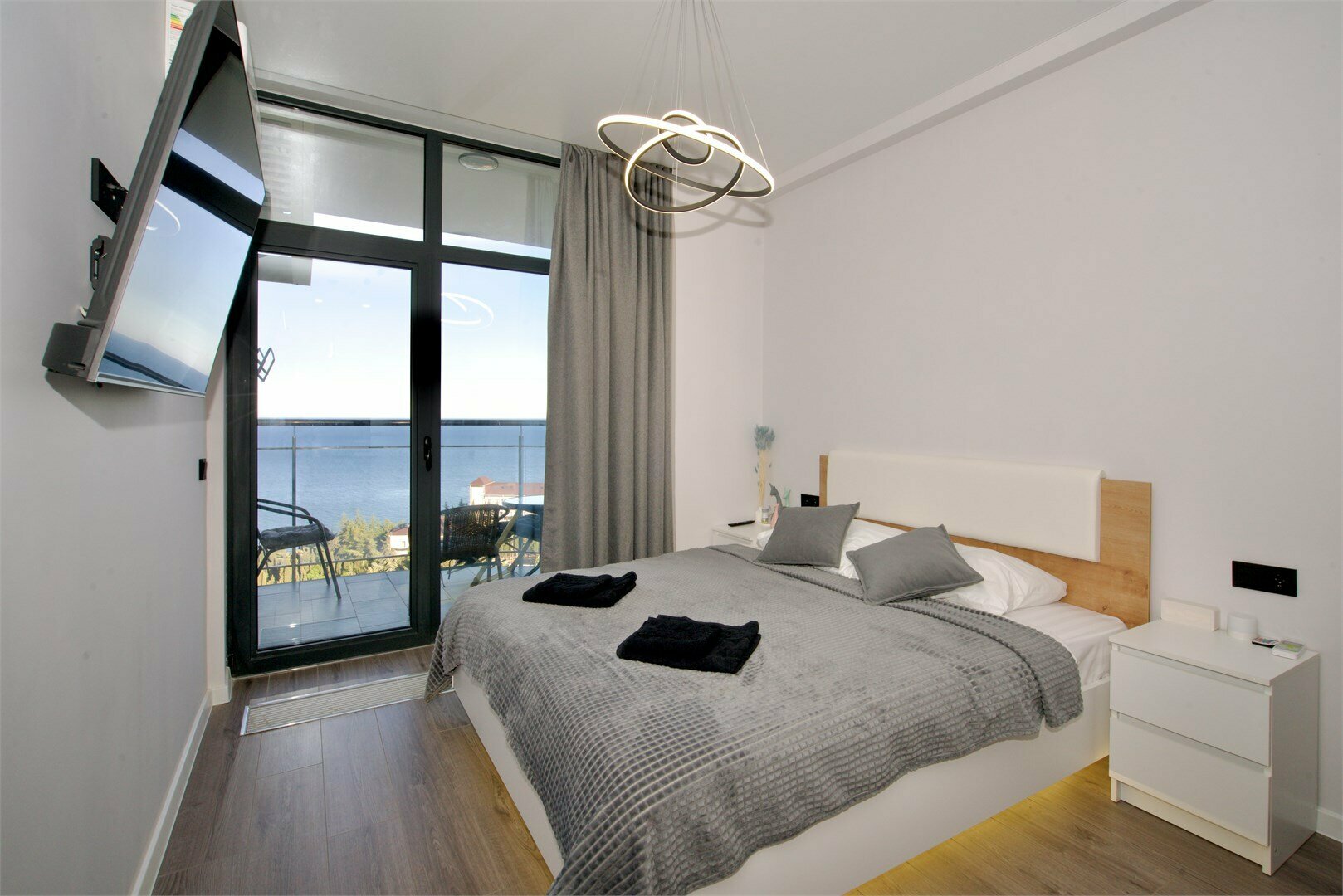 Дизайнерская студия LS-DEEP MUSIC  звуки лета в Алуште - вид на море с 13 этажа