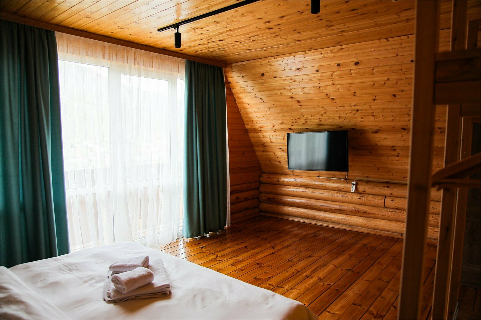 Коттедж с видом на горы