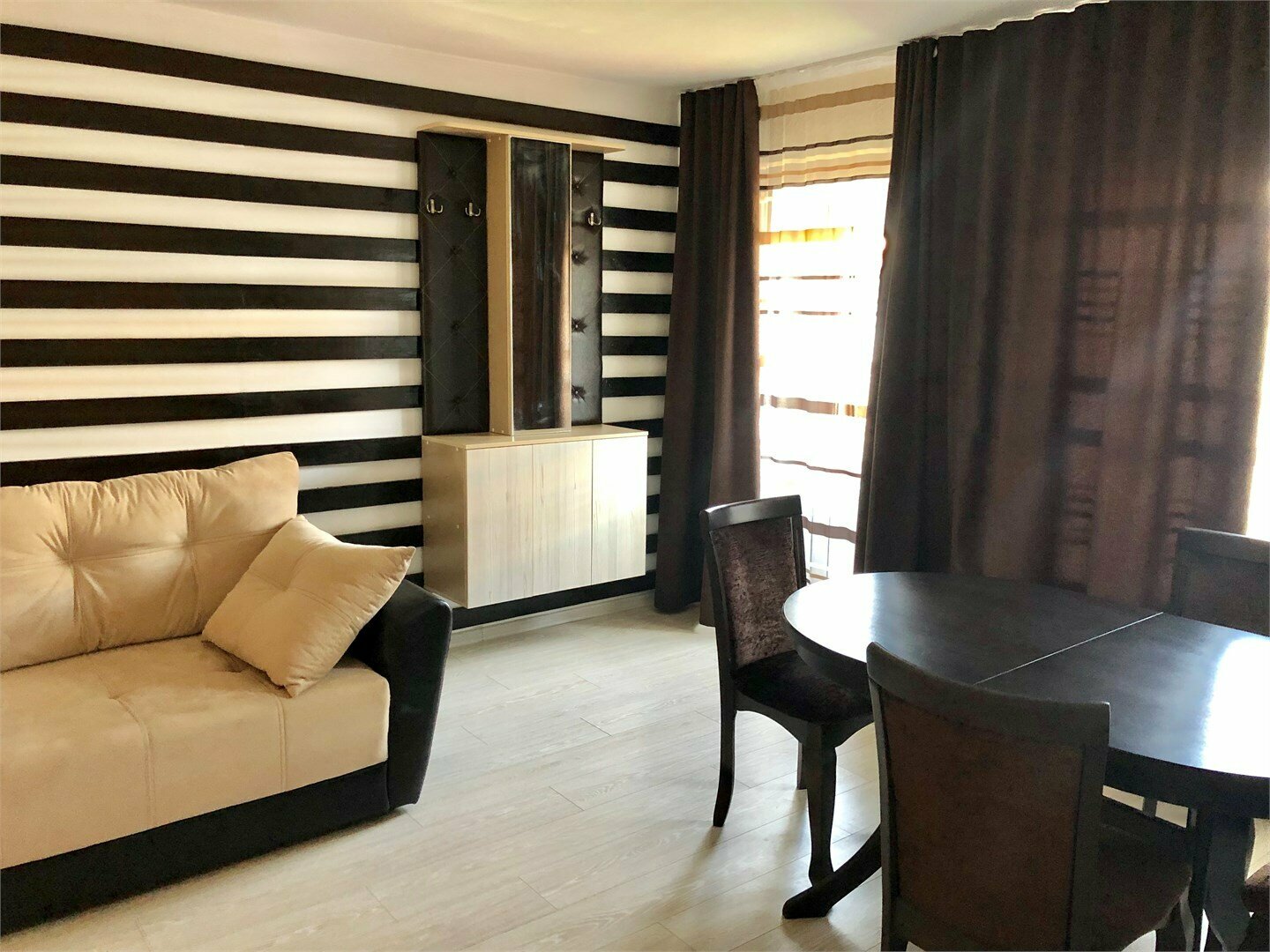 Двухкомнатный "Красный" 2 эт