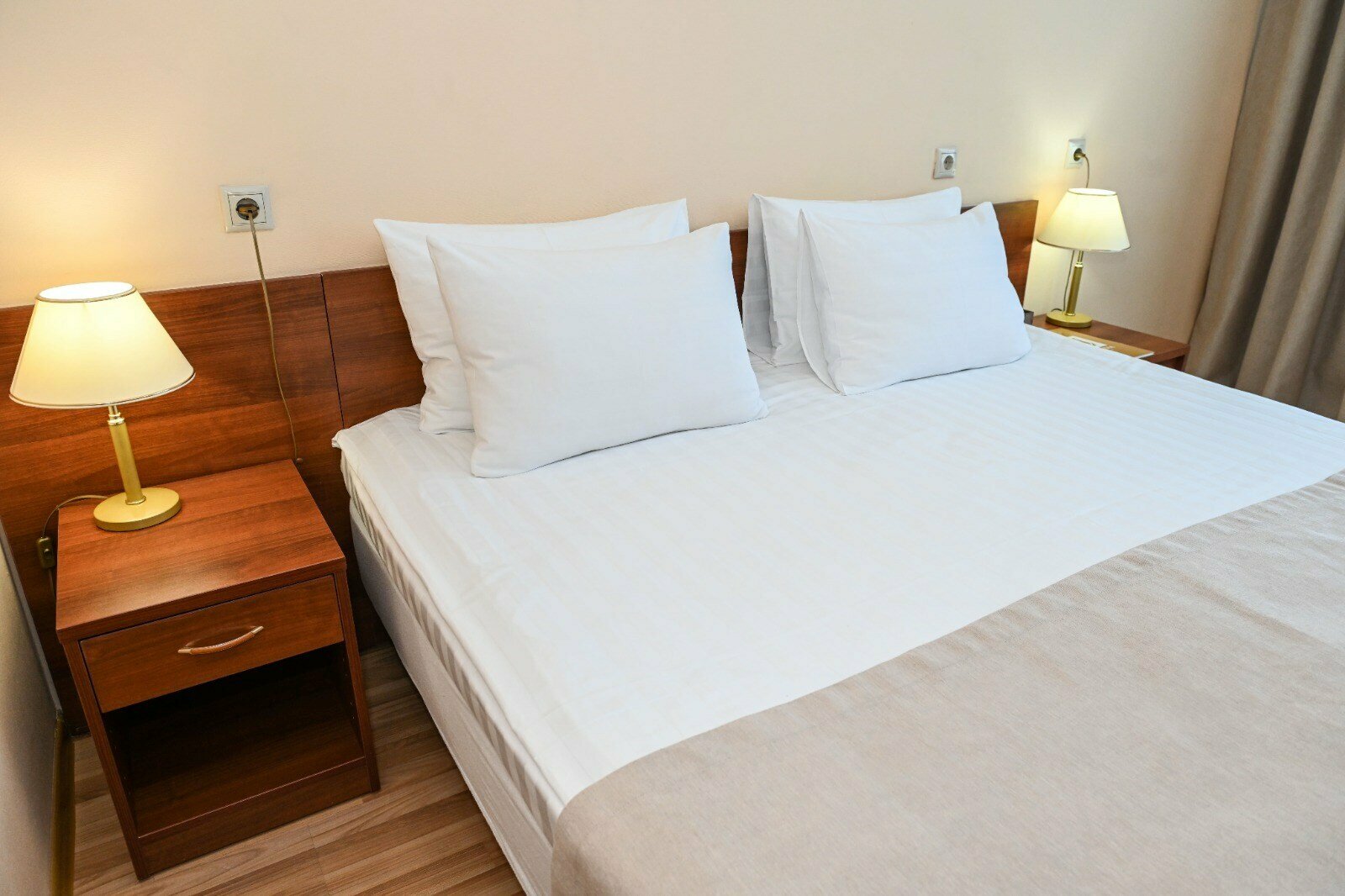 Стандартный номер с кроватью размера «king-size»