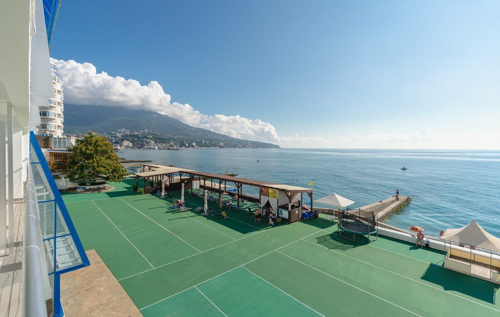 Классический с двуспальной кроватью