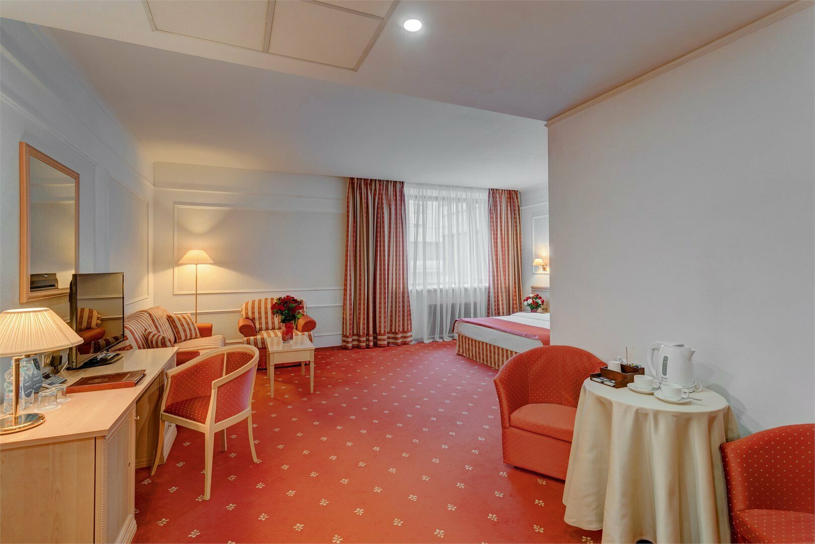 Джуниор сьют