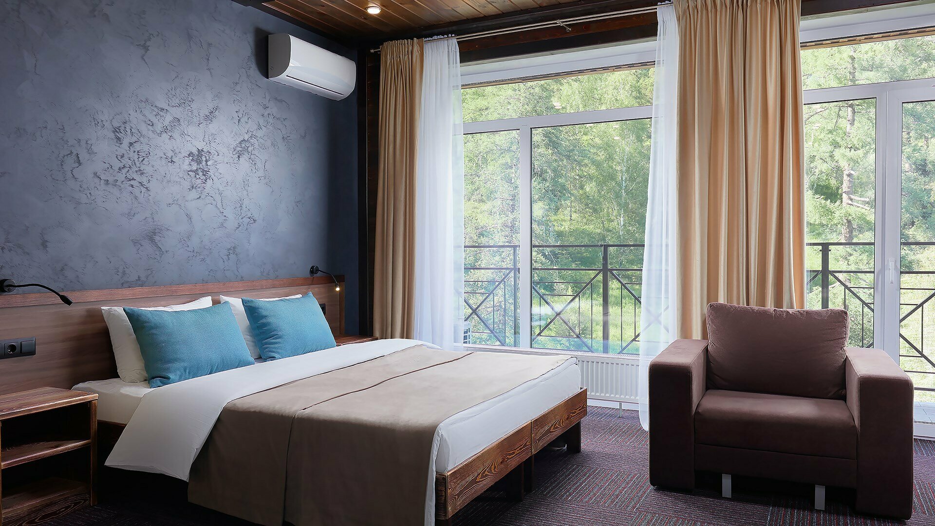 Делюкс студия