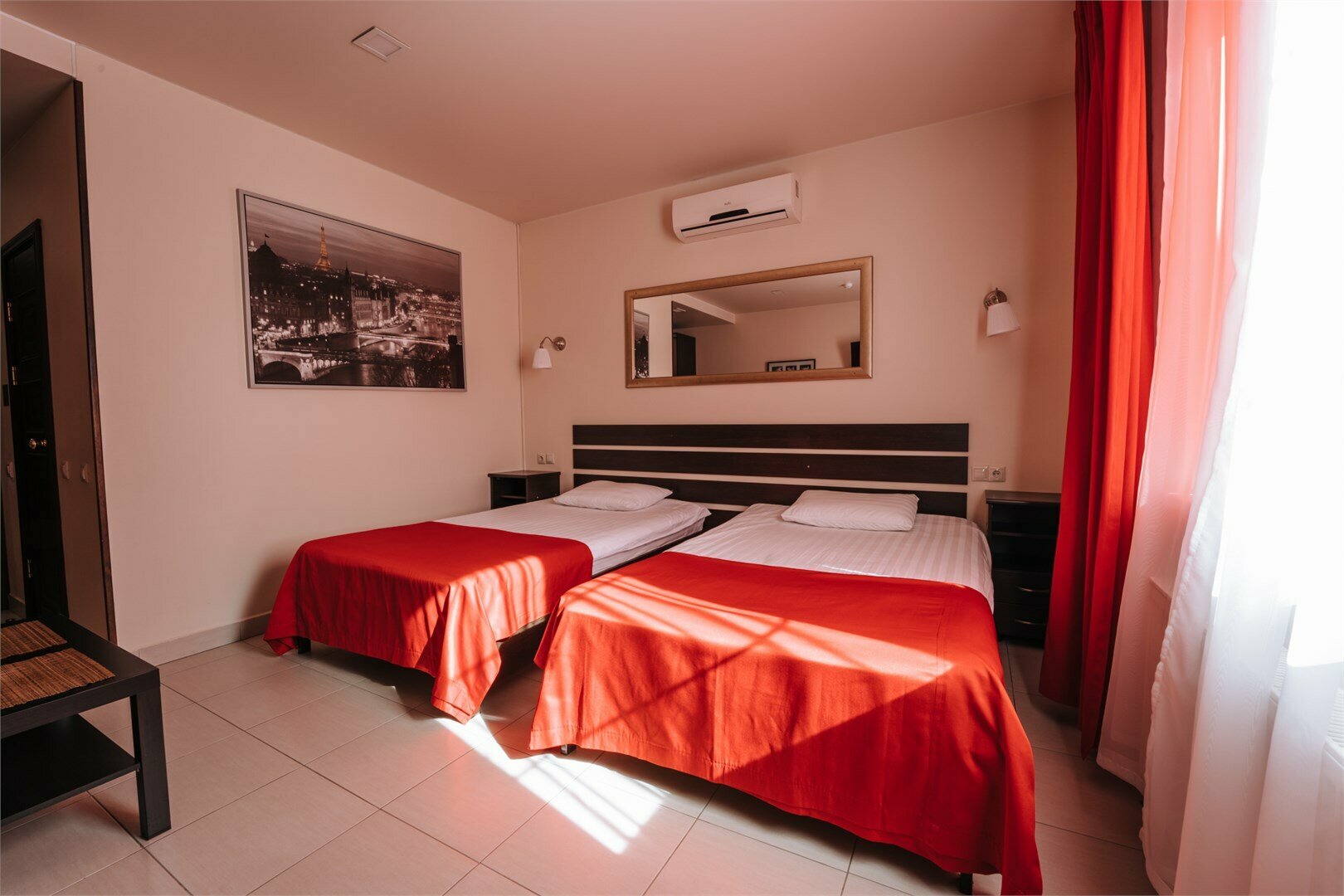 Deluxe c двумя раздельными кроватями