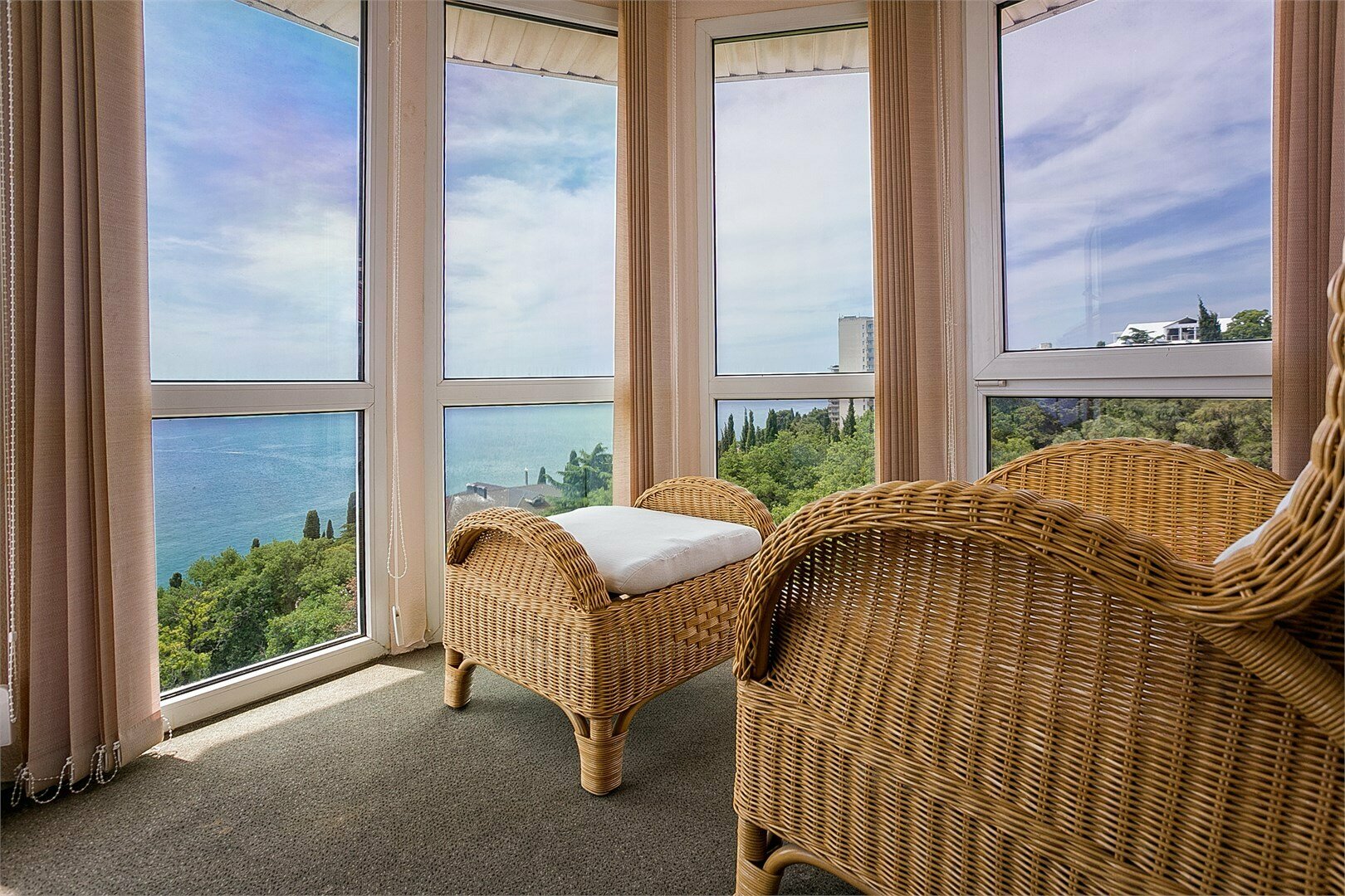 Апартаменты 3-х комнатные