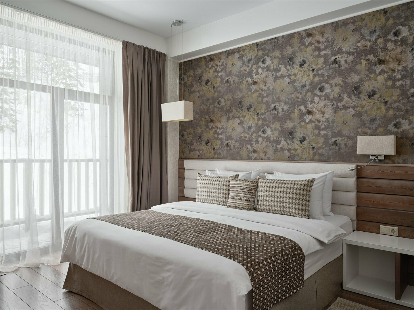 Люкс (3 этаж, с балконом)