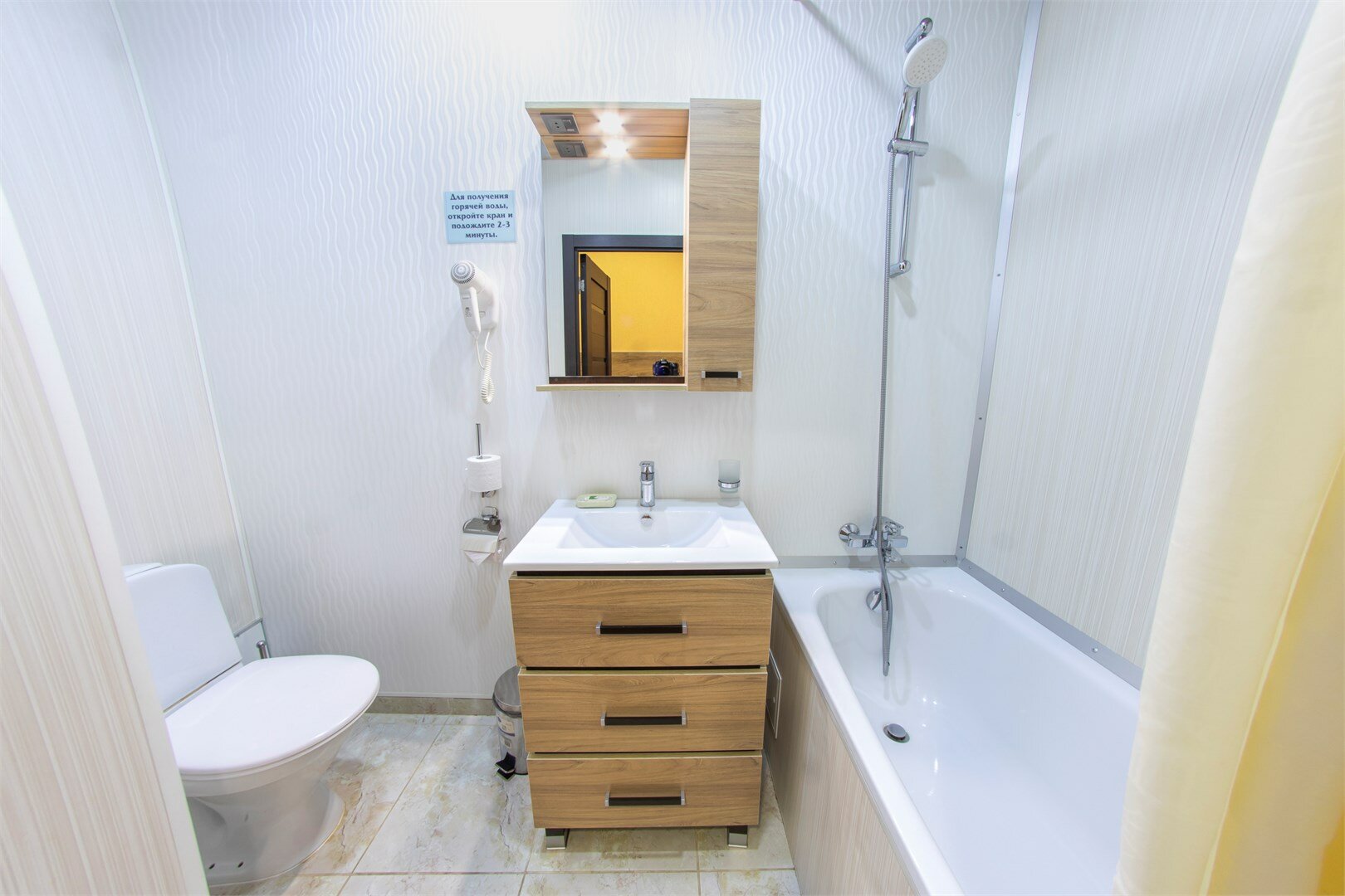 Улучшенный четырехместный семейный номер