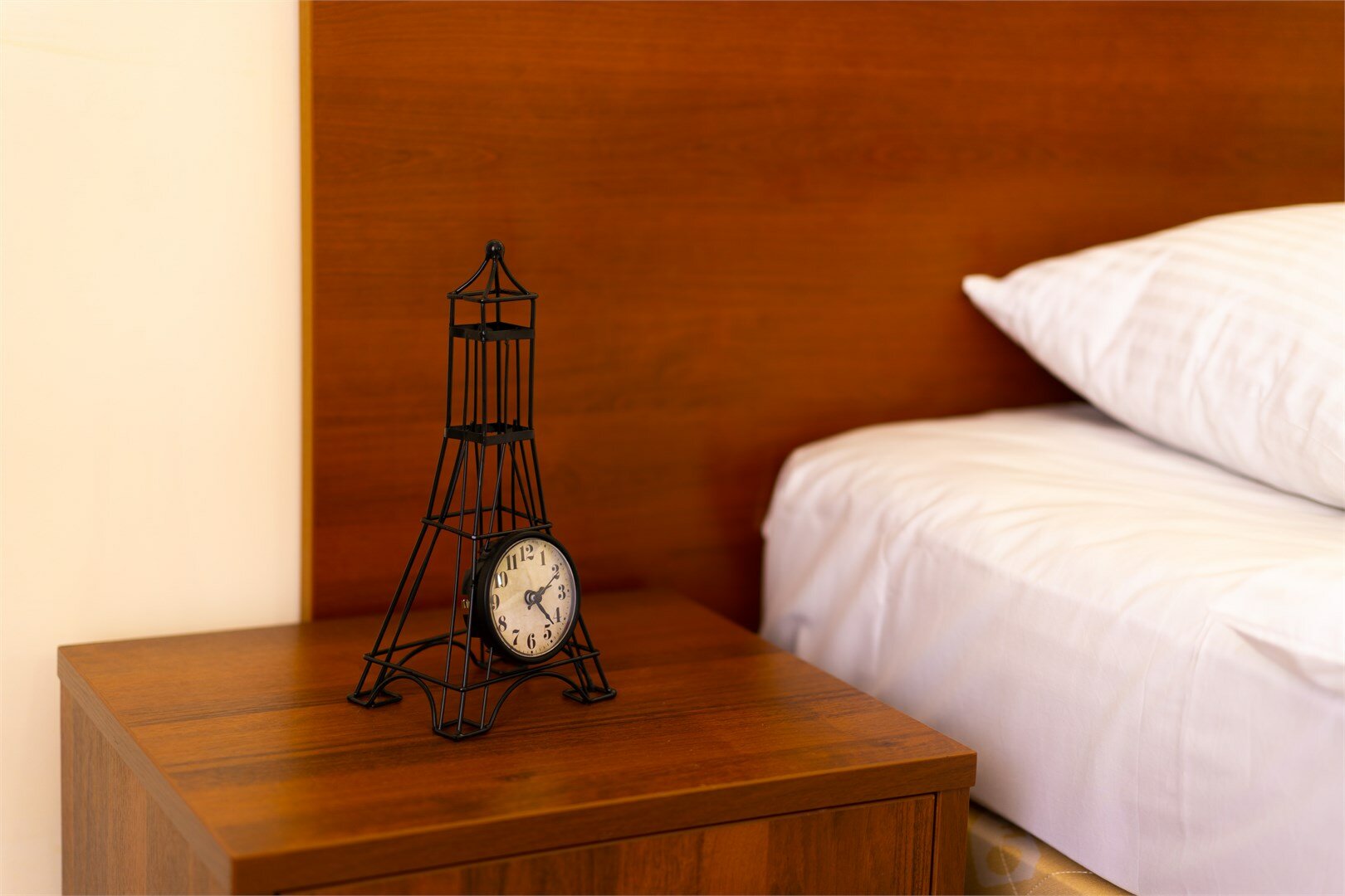 Улучшенный двухместный номер с диваном