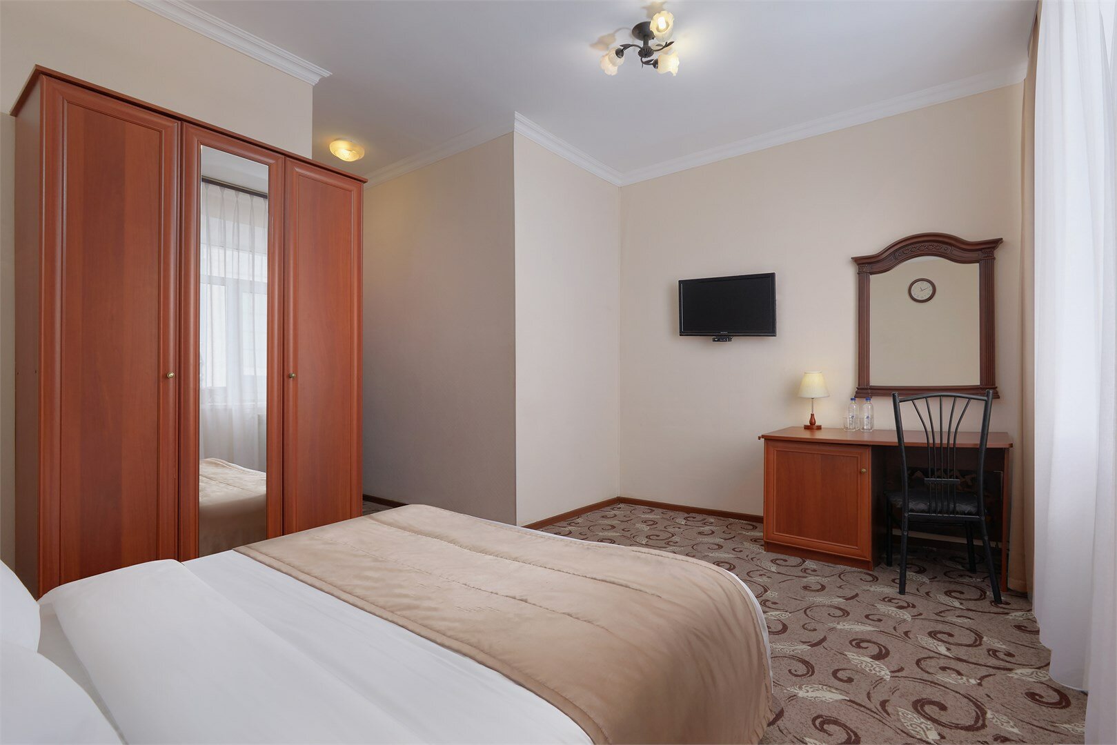 Стандарт двухместный (двуспальная кровать, Гостиница "Ленская")