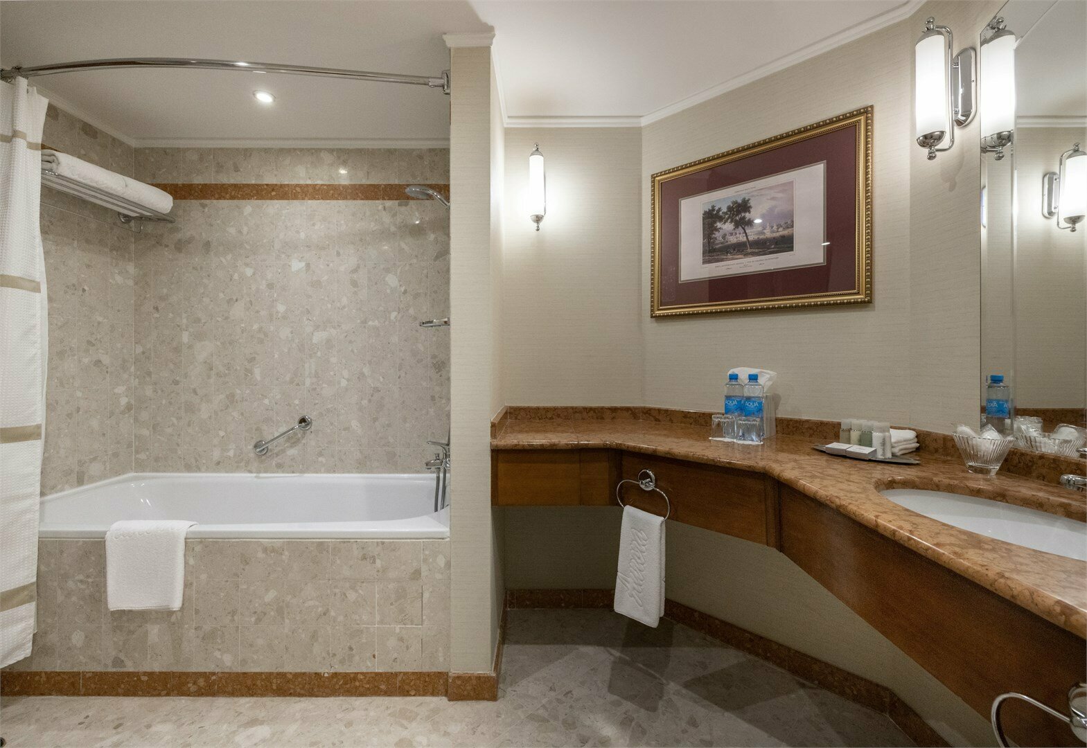 Представительский номер с доступом в представительскую гостиную, с двумя раздельными кроватями