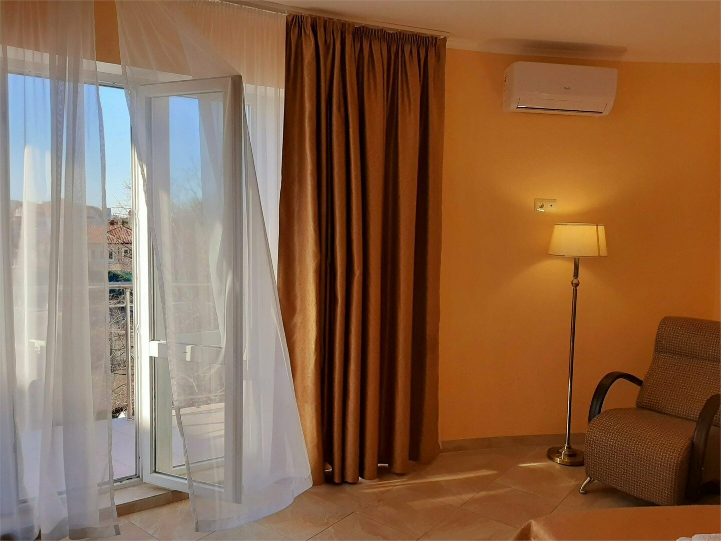 Люкс 2х комнатный с балконом