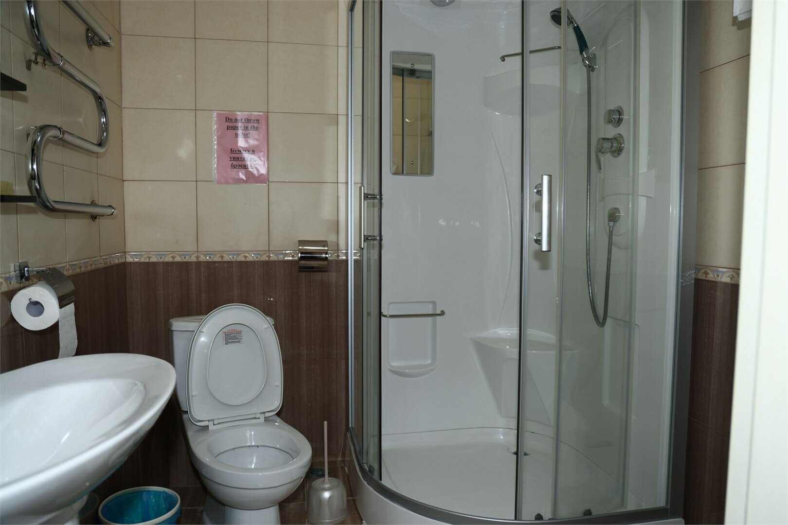 Одноместный однокомнатный номер (одна двухспальная кровать)