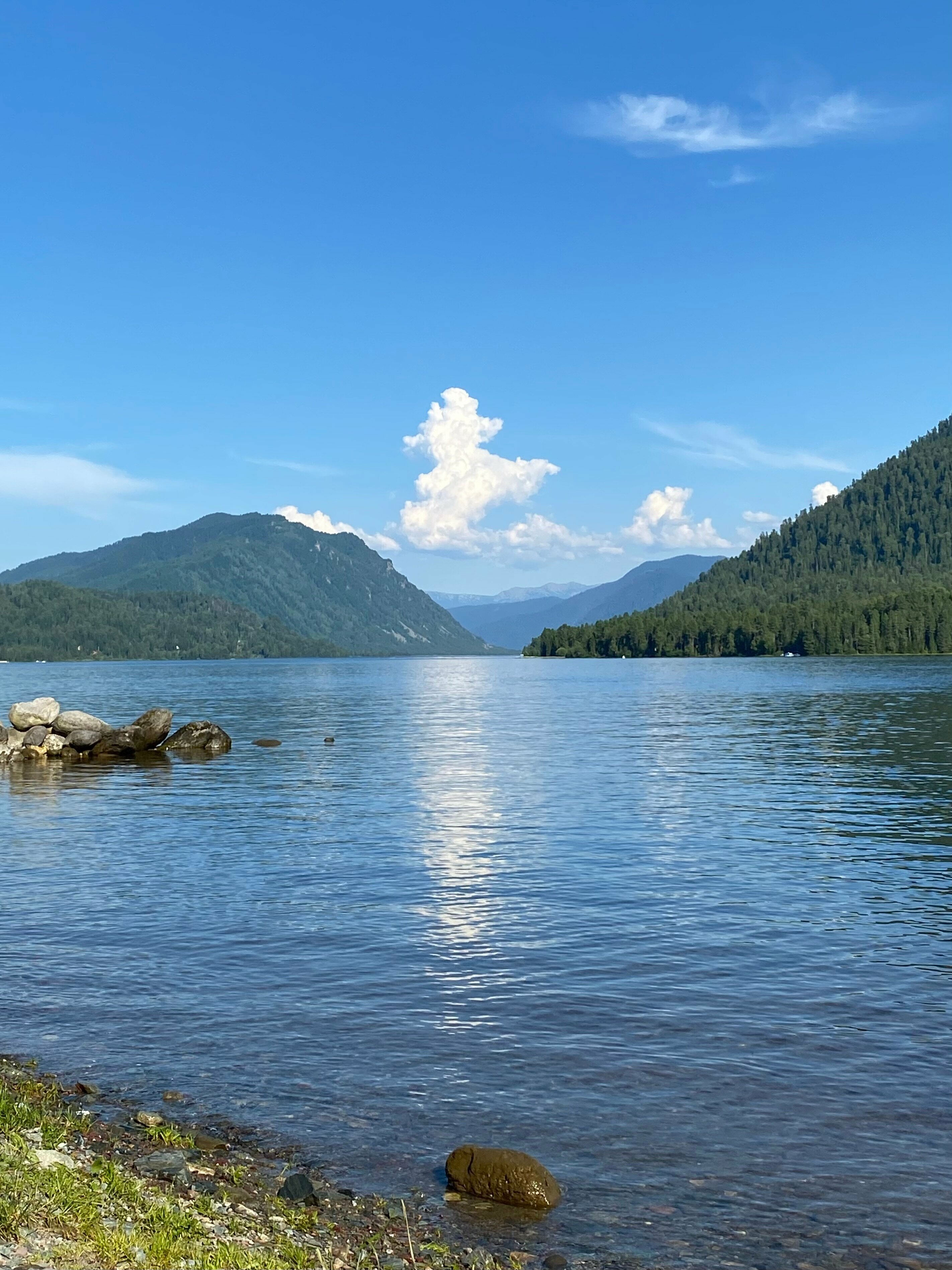 Трехместный номер с видом на озеро