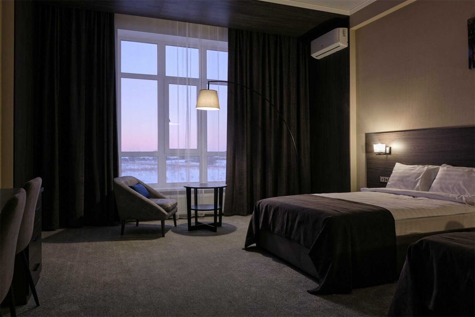 Улучшенный двухместный номер с 2 отдельными кроватями