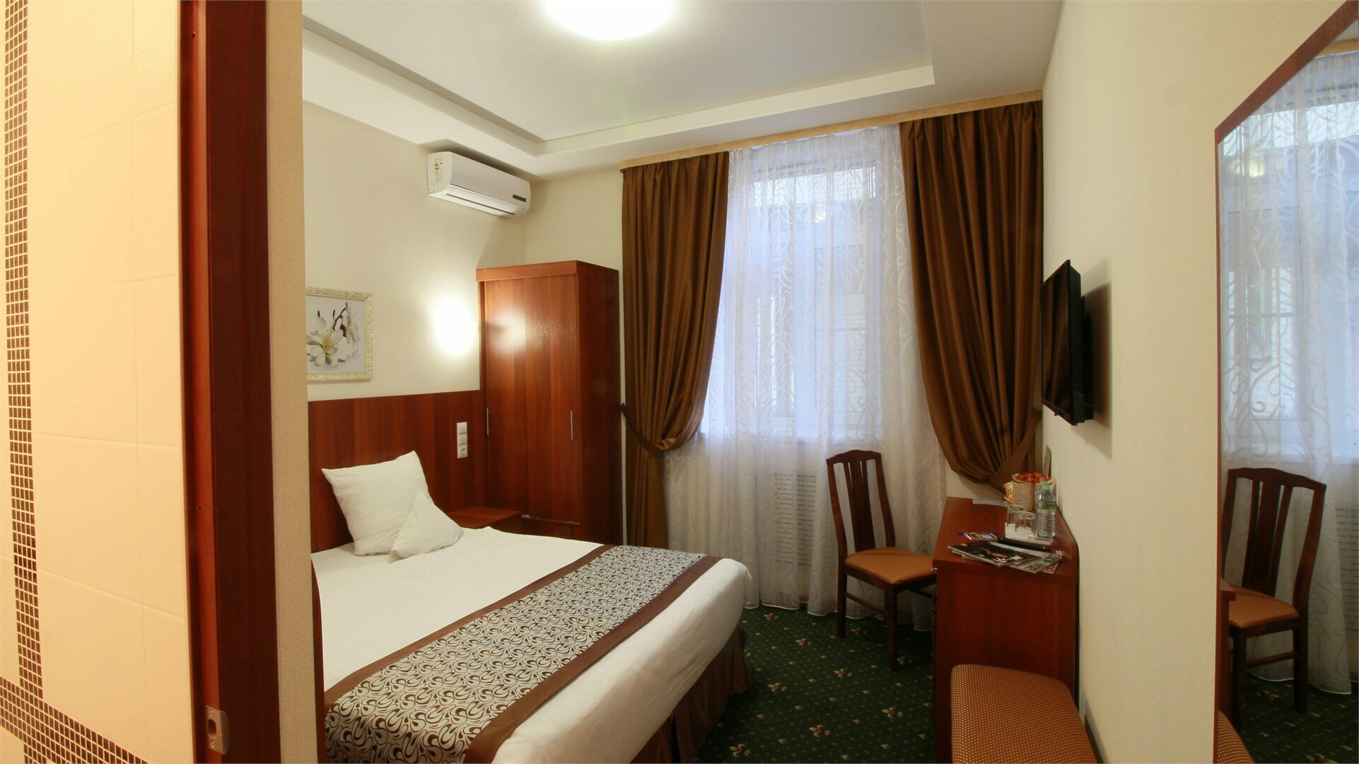 Улучшенный двухместный номер с 1 кроватью