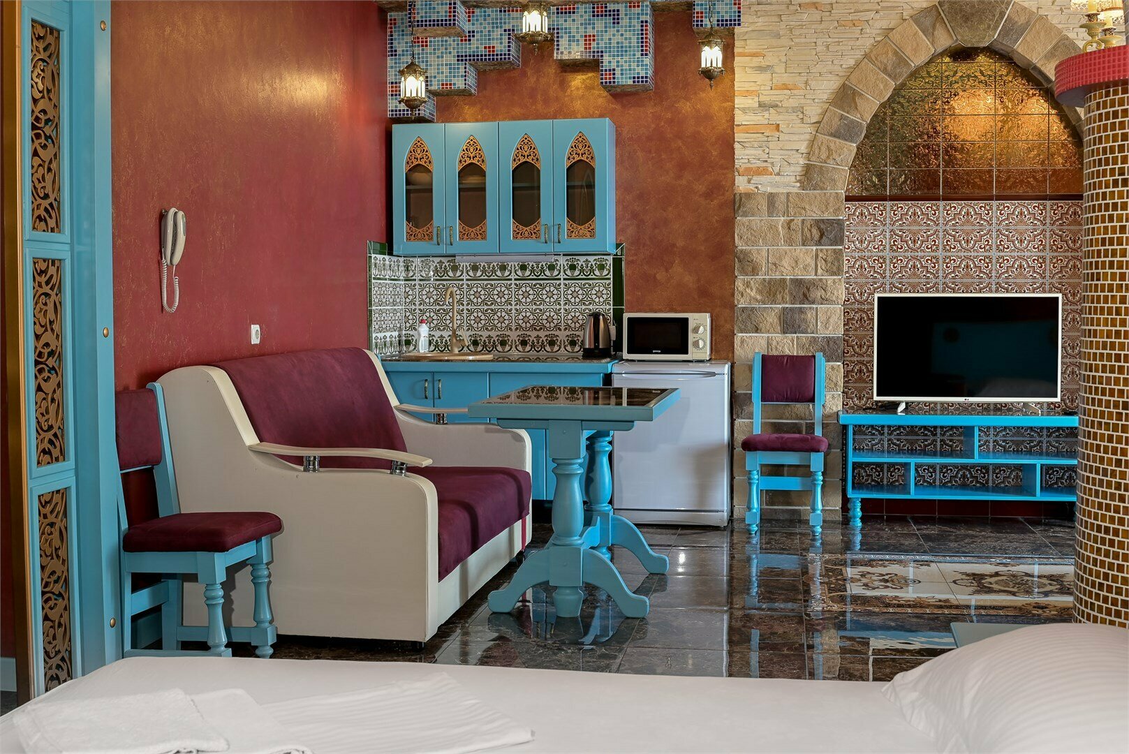 Шахерезада - Четырехместная студия с видом на море и большим балконом