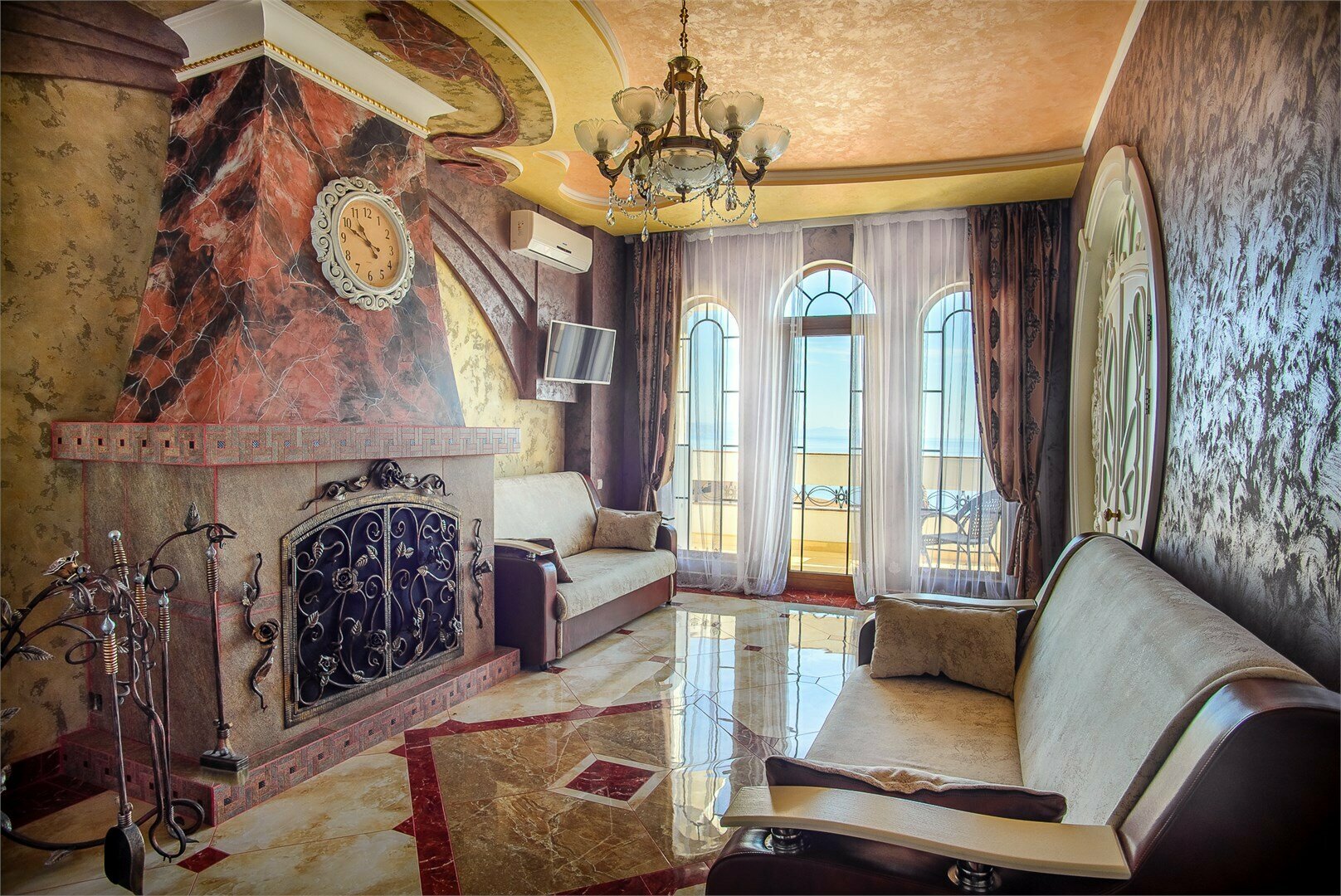 Апартаменты 6-ти местные с видом на море и двумя балконами