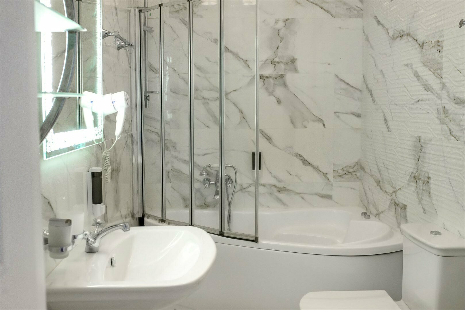 Апартаменты 6-ти местные с видом на море и двумя балконами