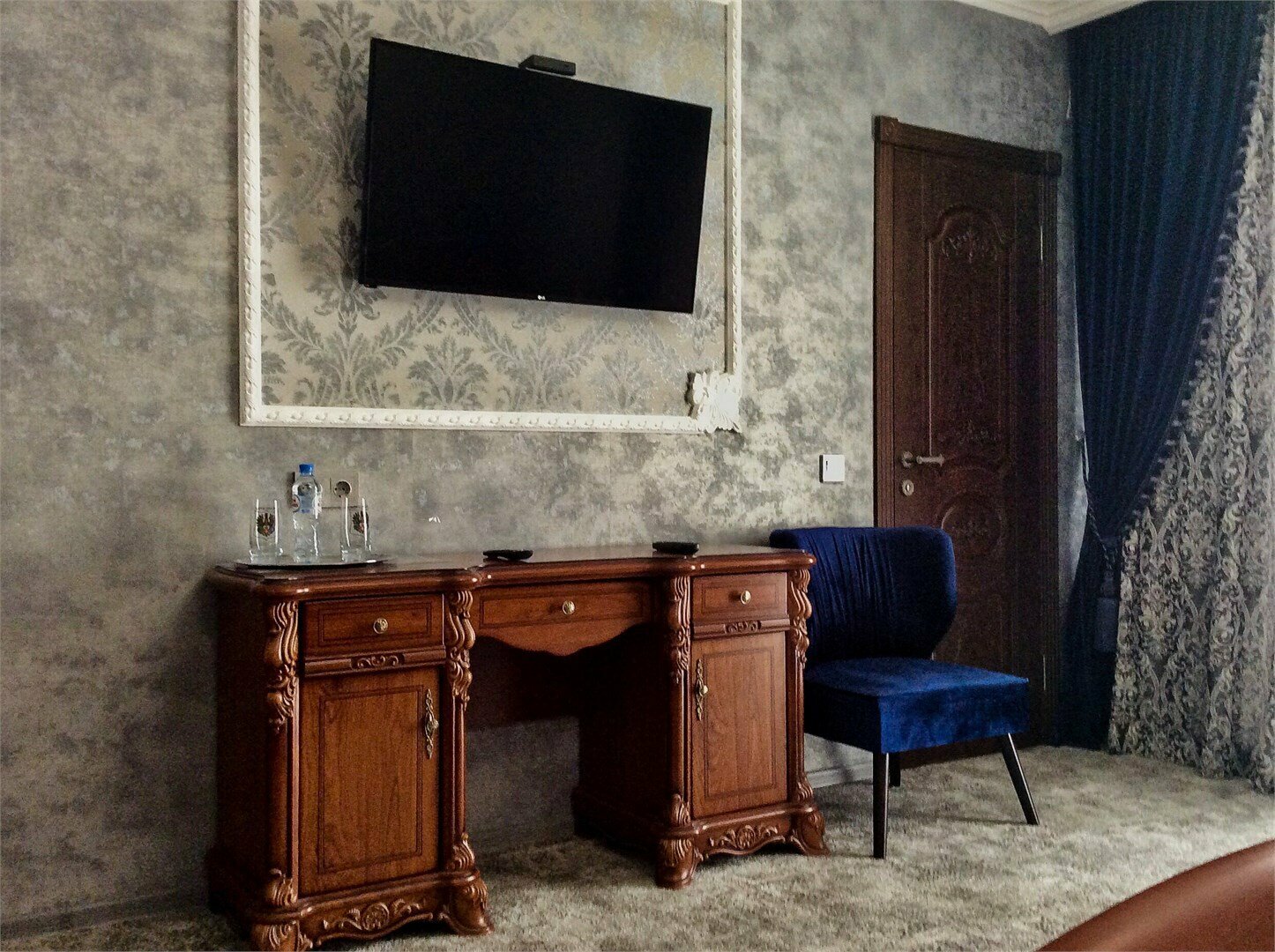 Улучшенный номер с кроватью размера «king-size»