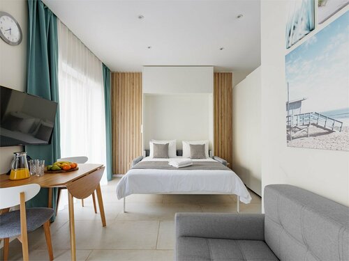 Улучшенный трехместный номер с видом на море