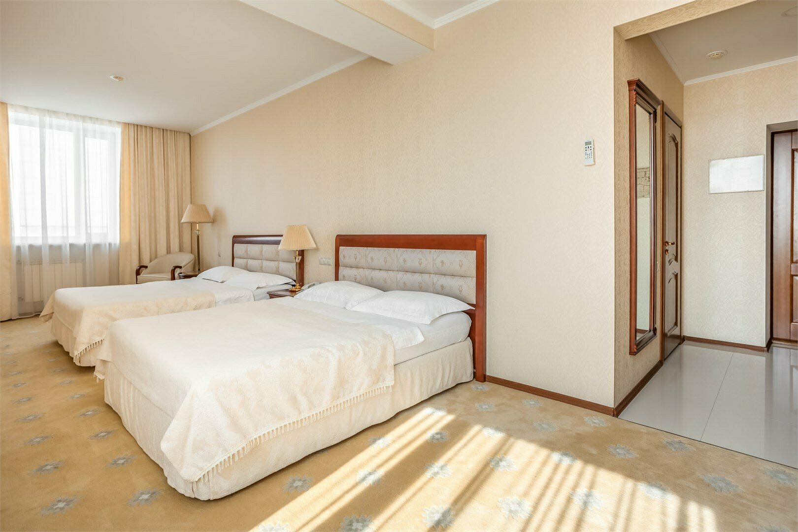 Премиум семейный с двумя двуспальными кроватями