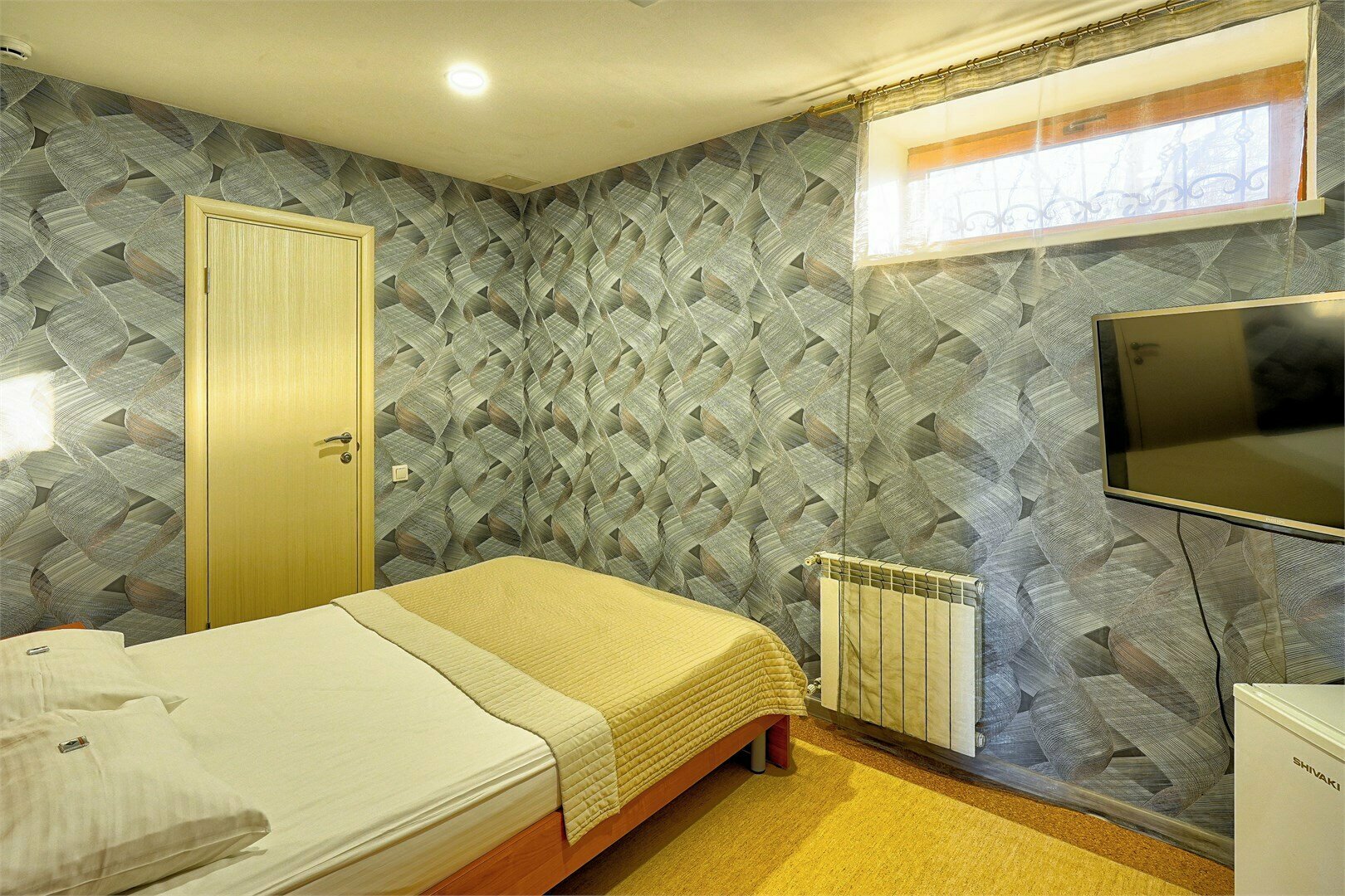 «Эконом» с двуспальной кроватью в здании «мотеля»