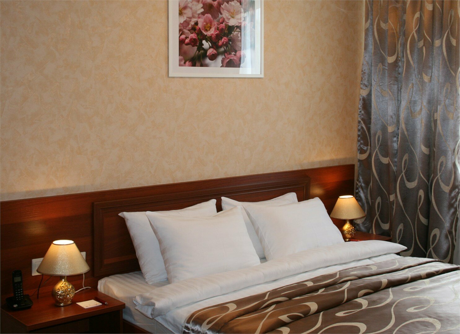 Джуниор Сюит