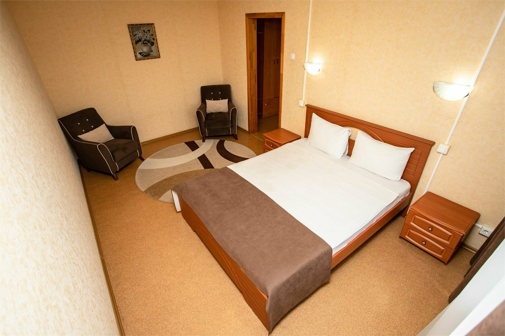 Cемейный номер с собственной ванной комнатой