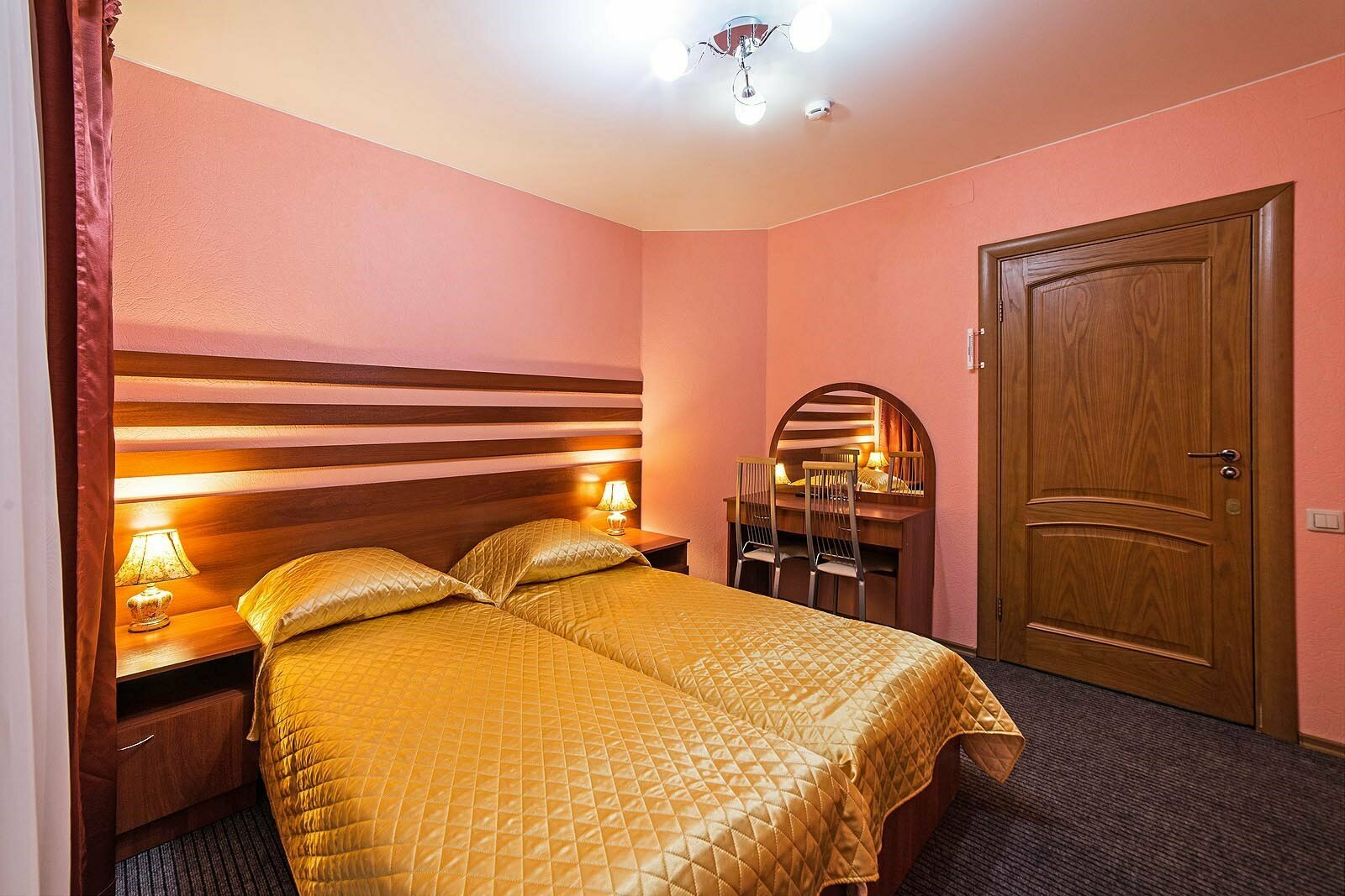 Двухместный номер (1 комната в 2ух. комнатном4-х местном номере)