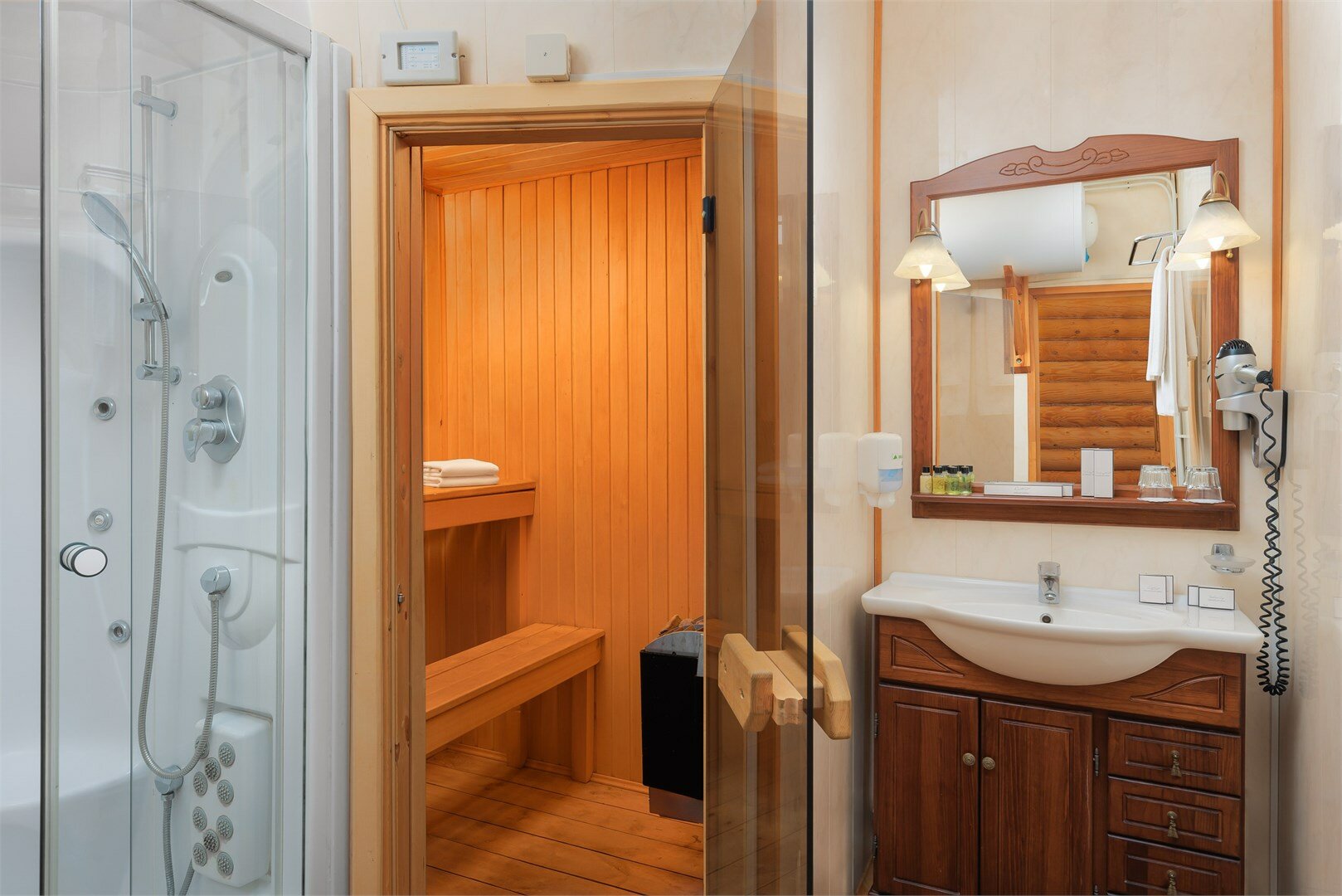 Коттедж «Апартаменты»