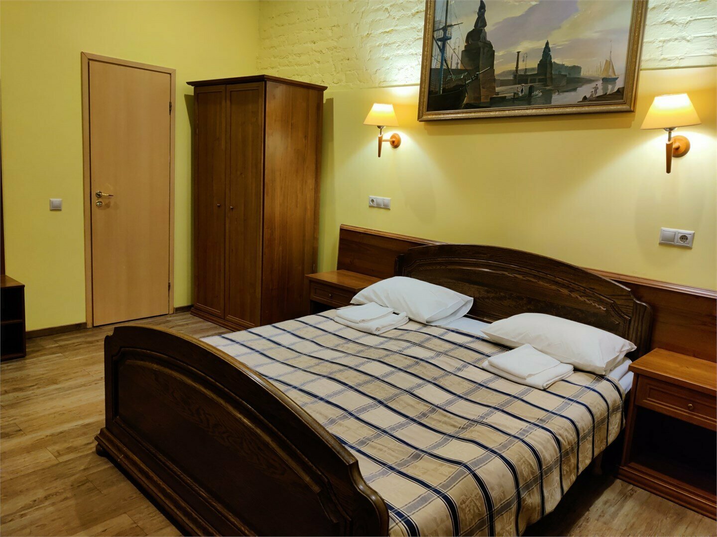 Комната Комфорт с двуспальной кроватью