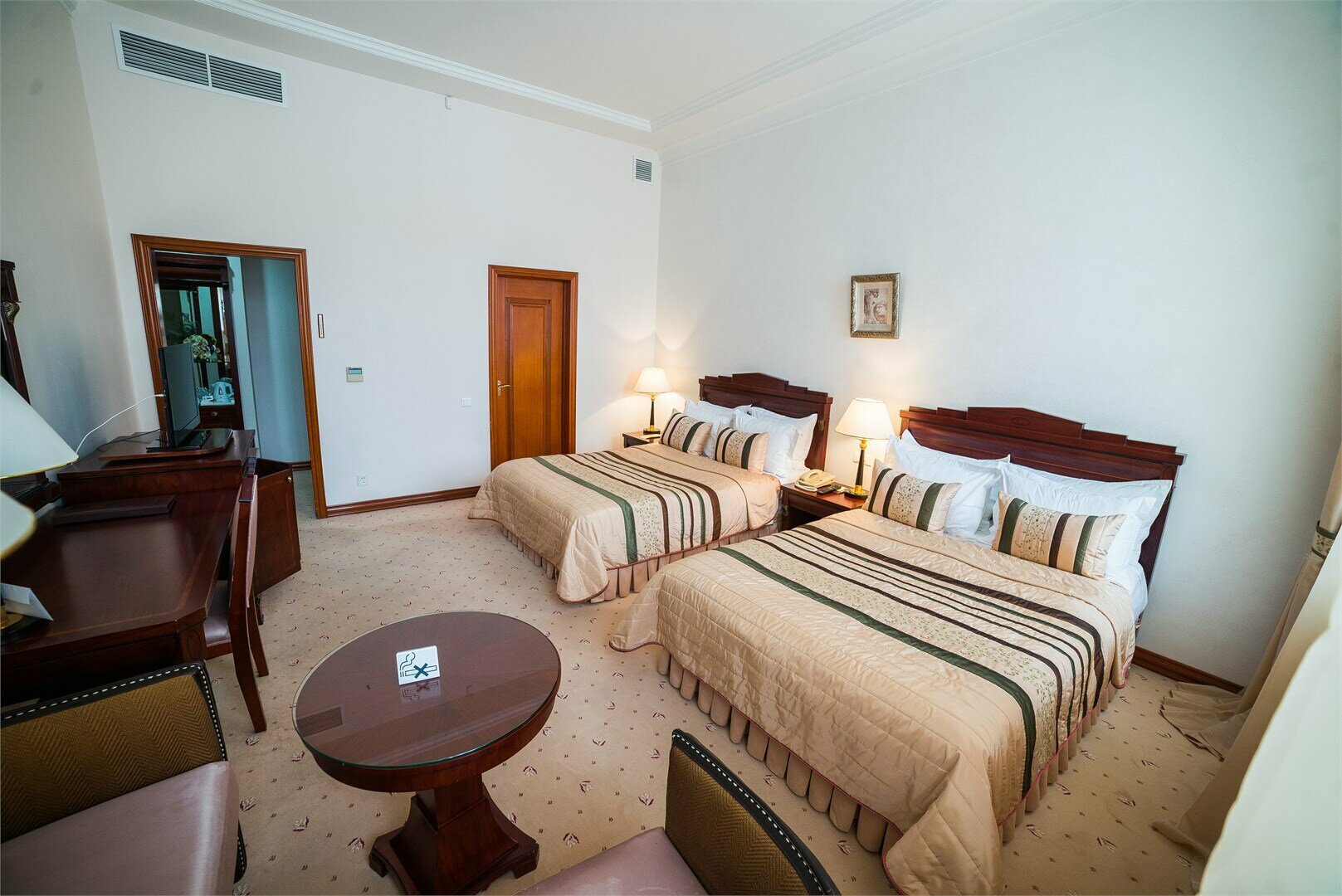 Стандарт с 2 двуспальными кроватями