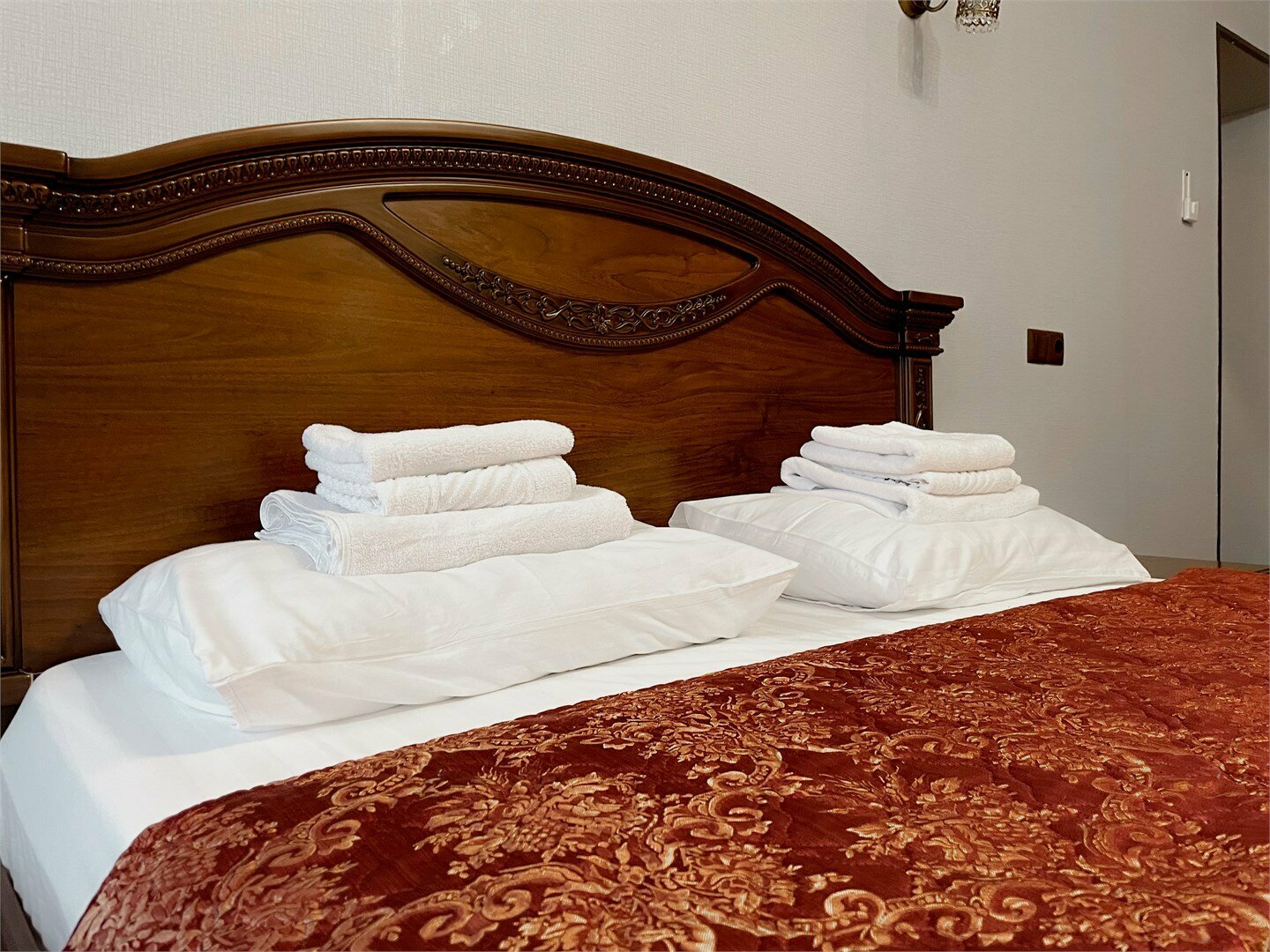 Номер Делюкс