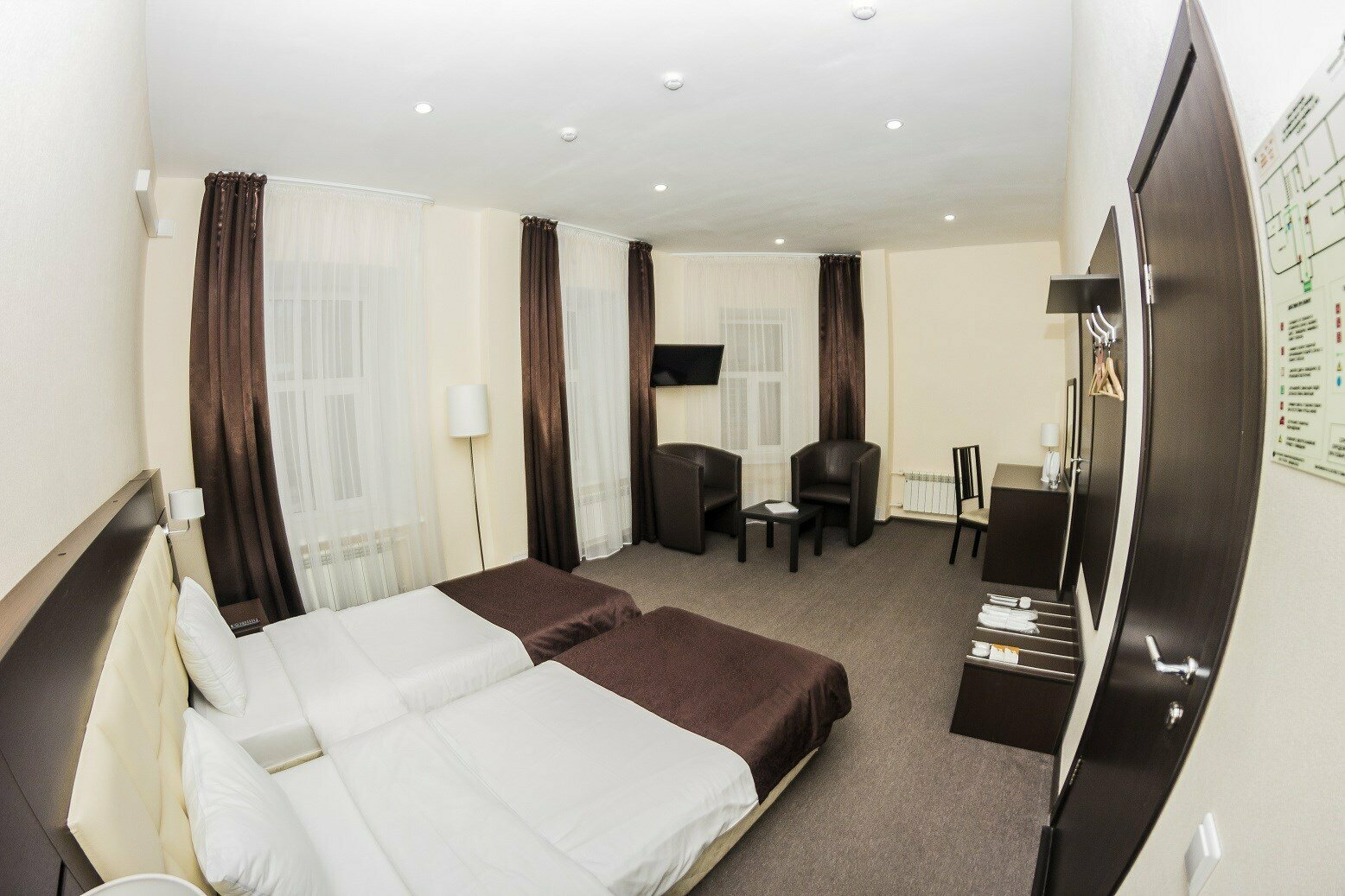 Улучшенный двухместный номер с 2 отдельными кроватями