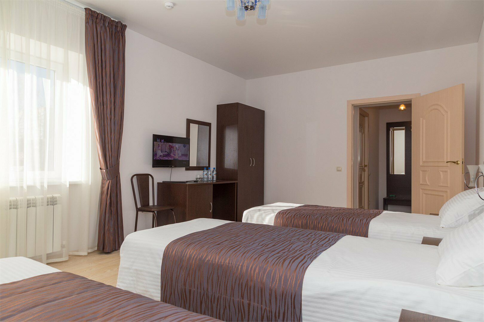 Стандарт с 3 раздельными кроватями, с душем