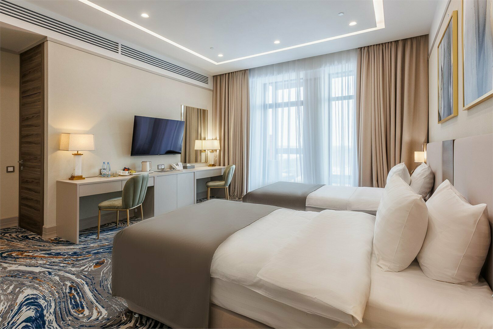 Комфорт с балконом и двумя раздельными кроватями