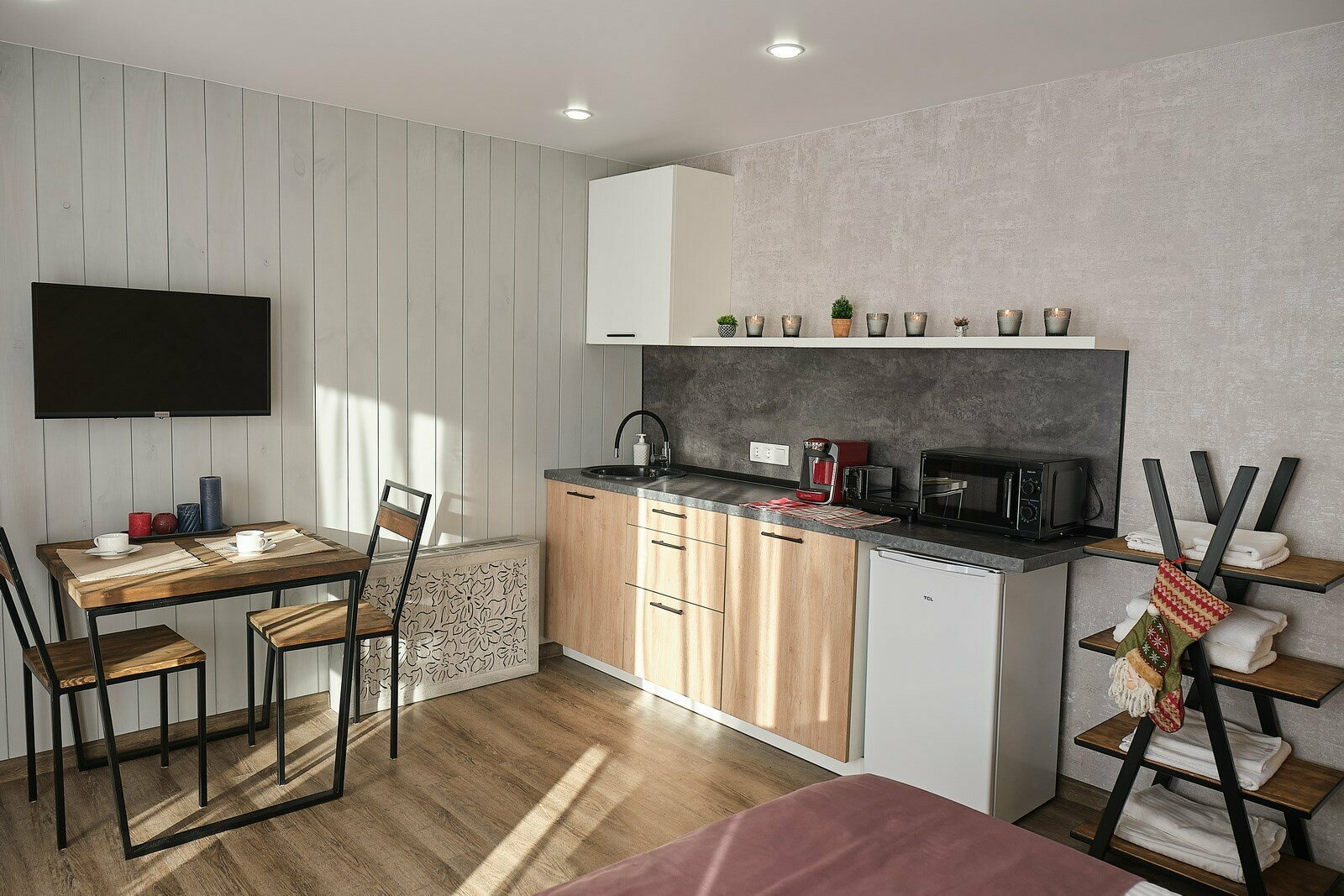 Студия (с балконом)